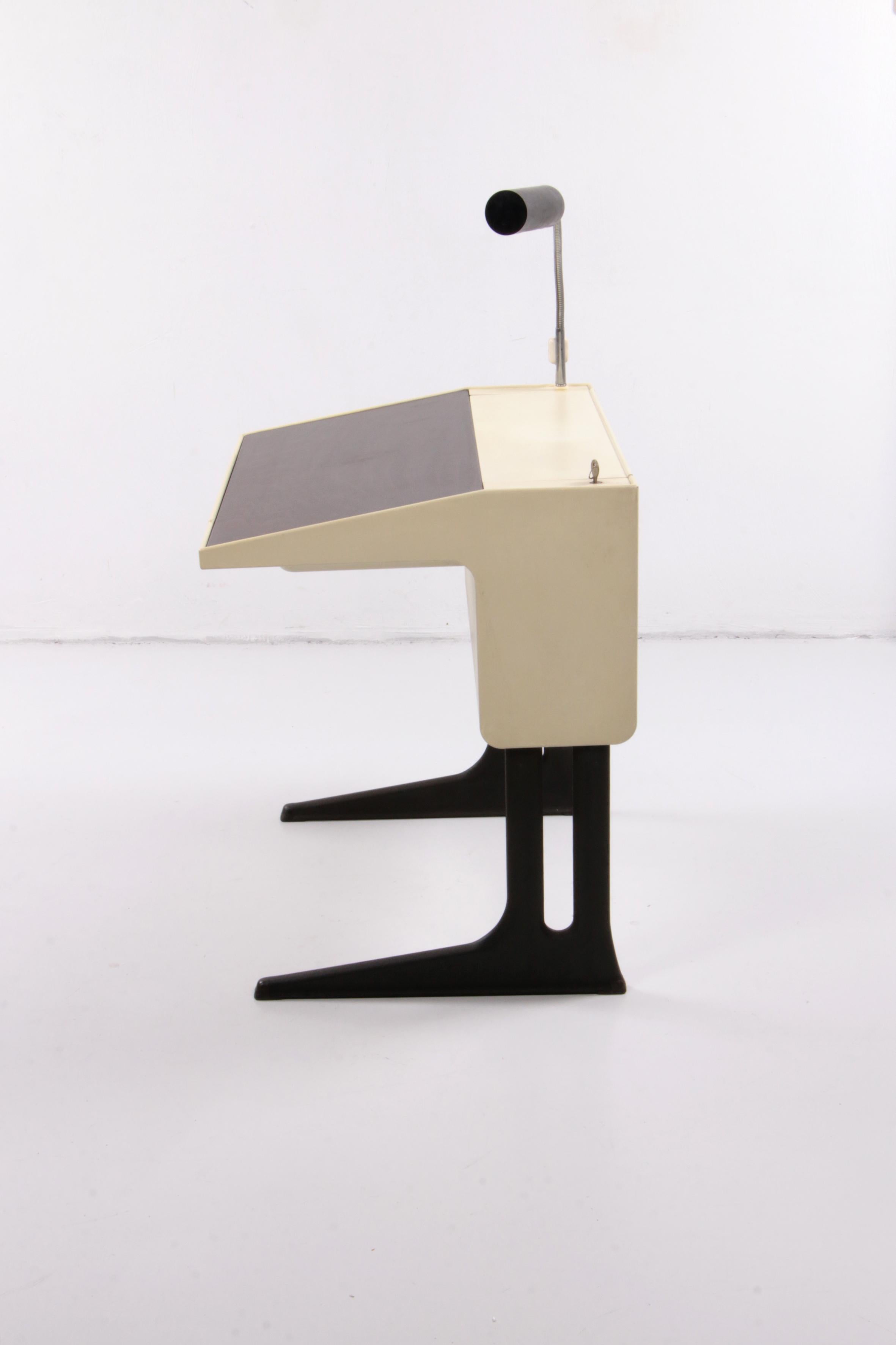 Flötotto Adjustable Desk Design by Luigi Colani, 1970, Germany 2
