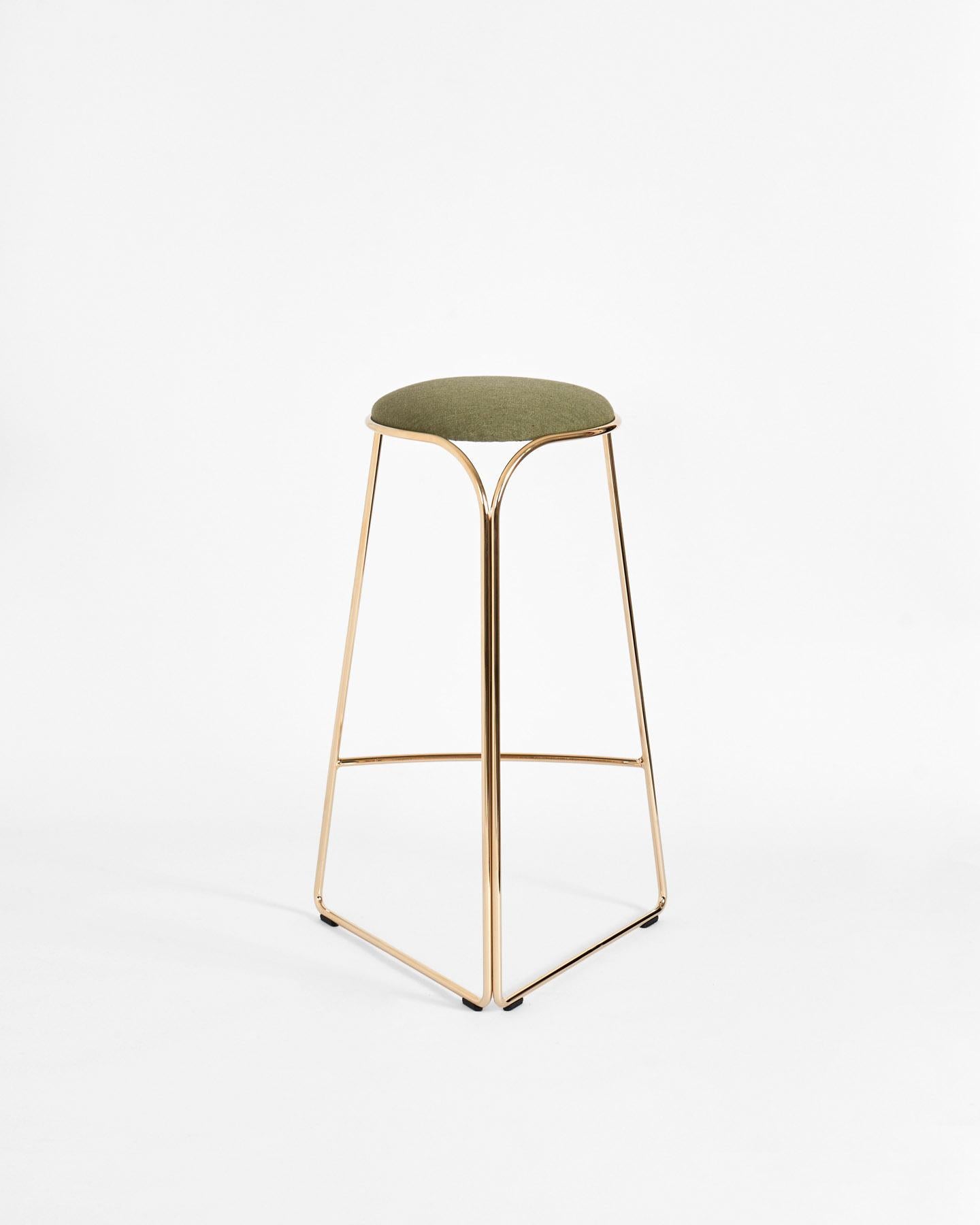 Flow Hi Aureo Stool by GIROTTI ENRICO
Dimensions: W 44 x D 41 x H 82 cm
Materials: Steel, Upholstery.
Weight: 4 Kg. 

Enrico Girotti is an industrial designer who has found in the word “maker” his most authentic form of expression. Graduated in