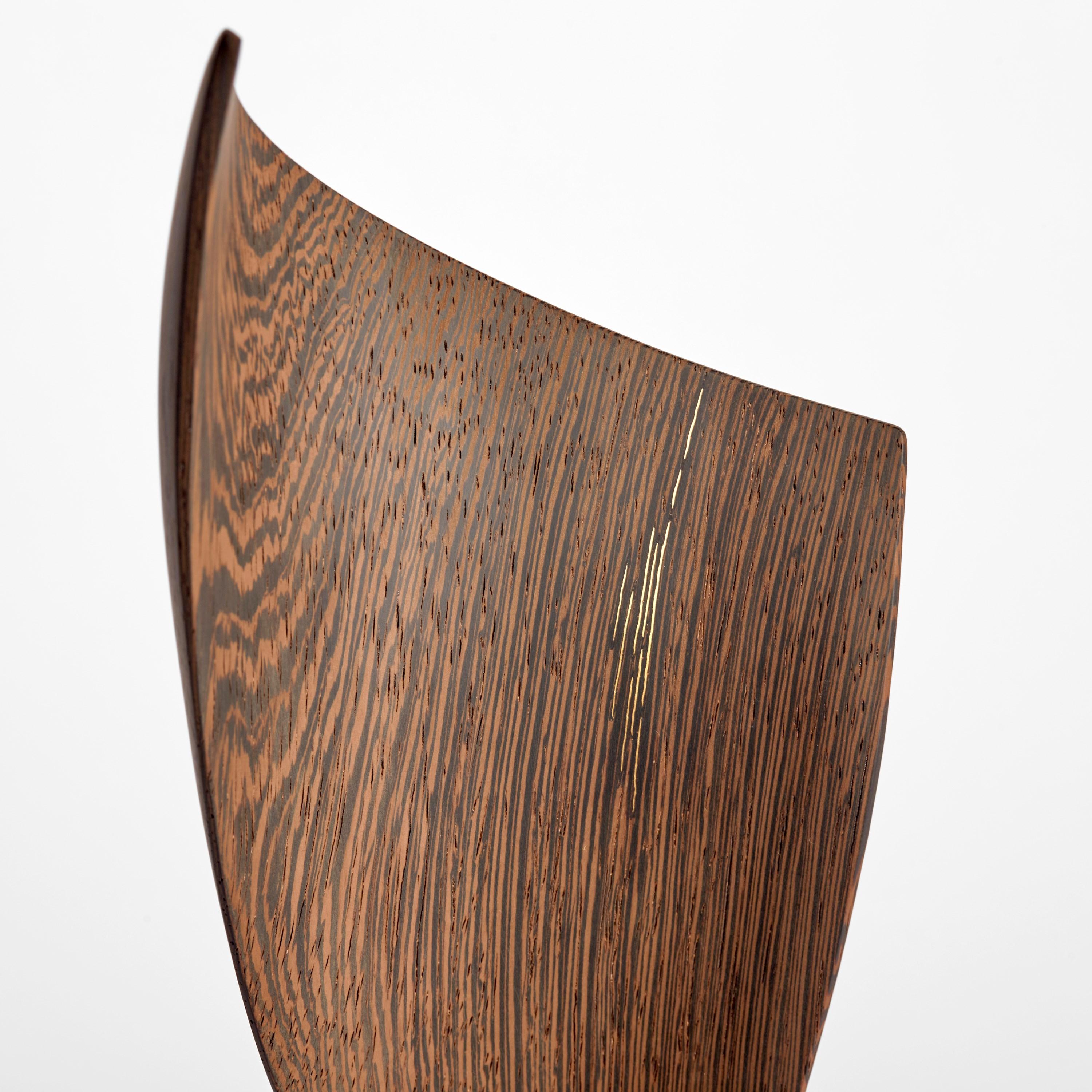 Flow Petit No 21, sculpture abstraite montée en bois Wood et or par Egeværk Neuf - En vente à London, GB