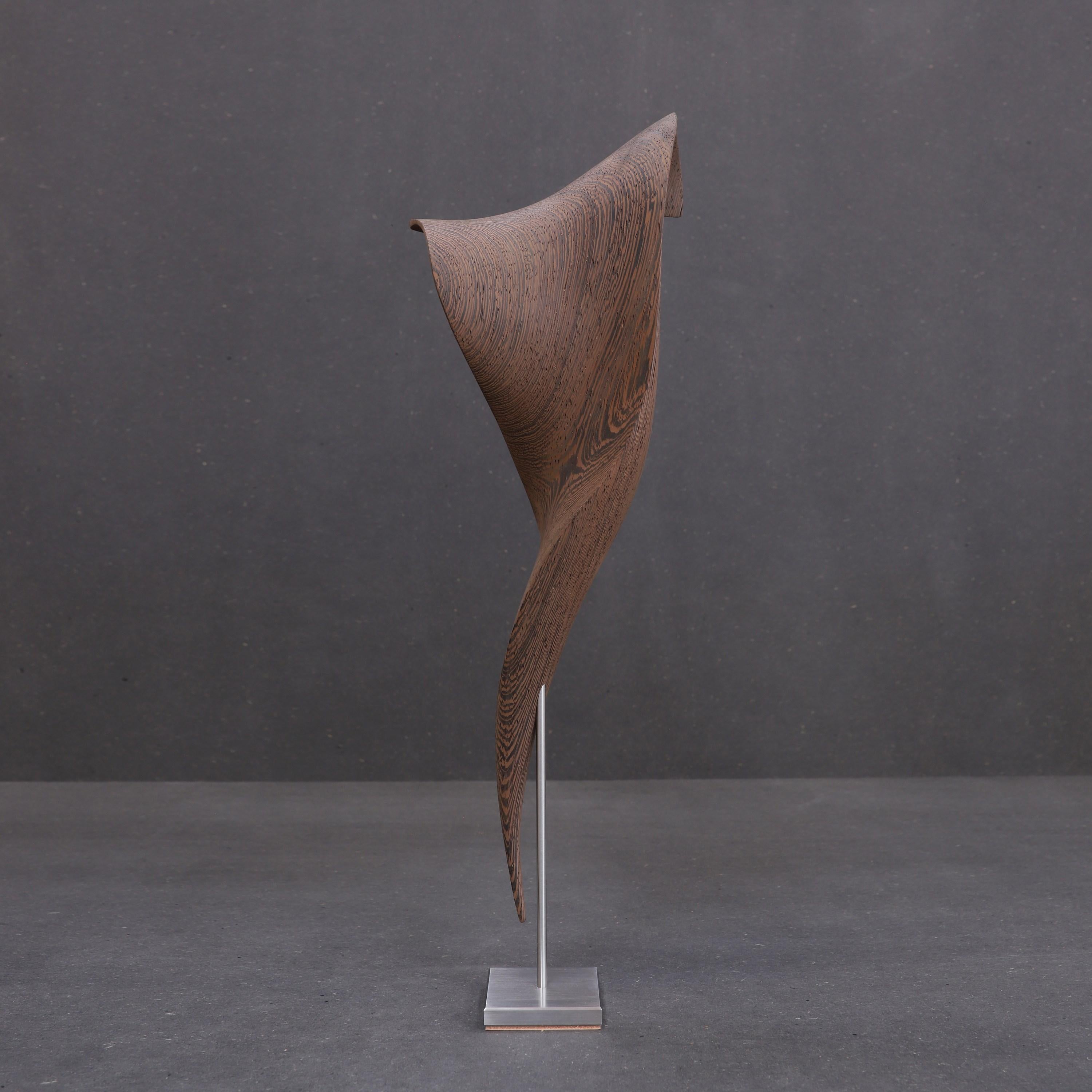 Flow Petit No 22, fluid abstract wooden sculpture by the Danish Studio Egeværk For Sale 4
