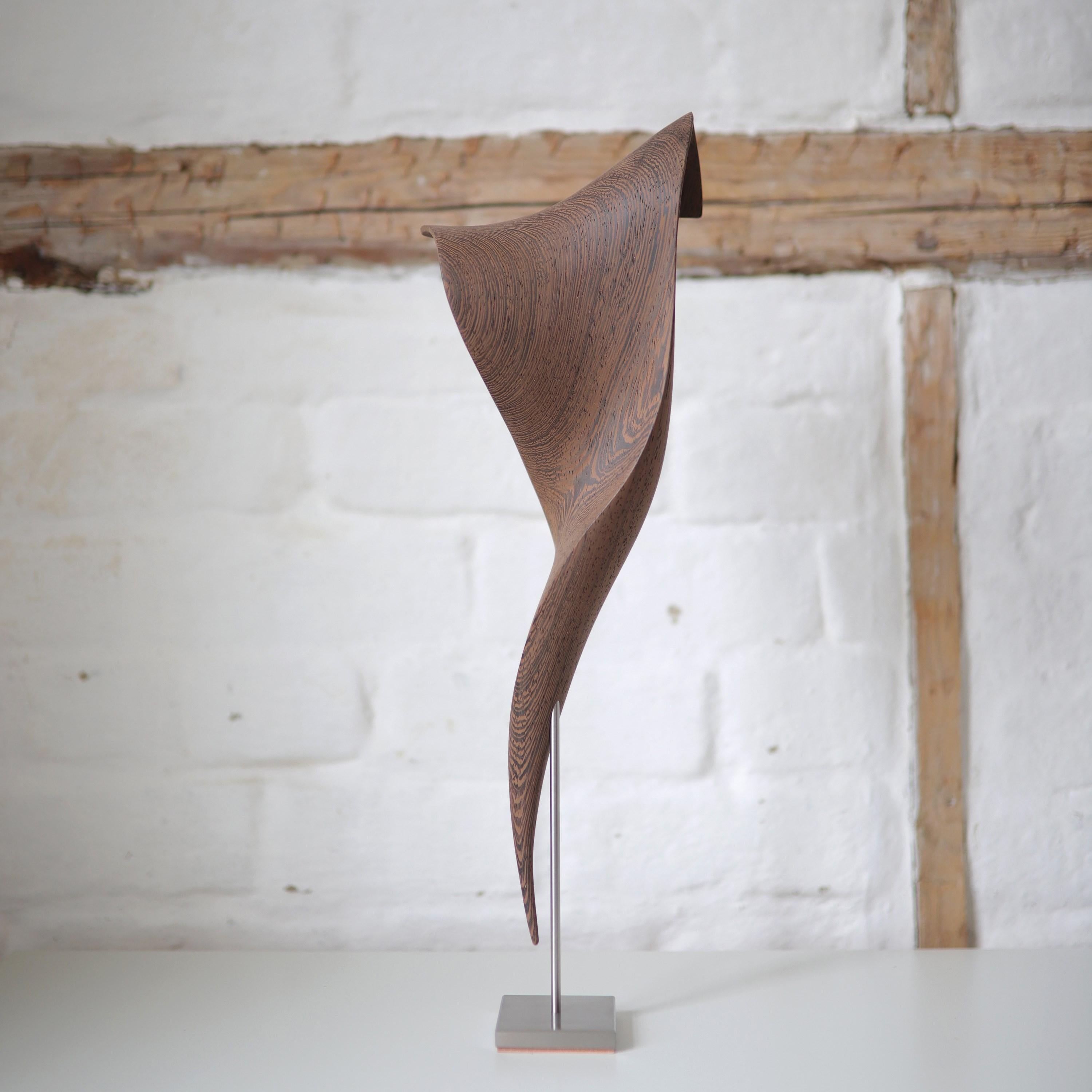 Flow Petit No 22, fluid abstract wooden sculpture by the Danish Studio Egeværk For Sale 6