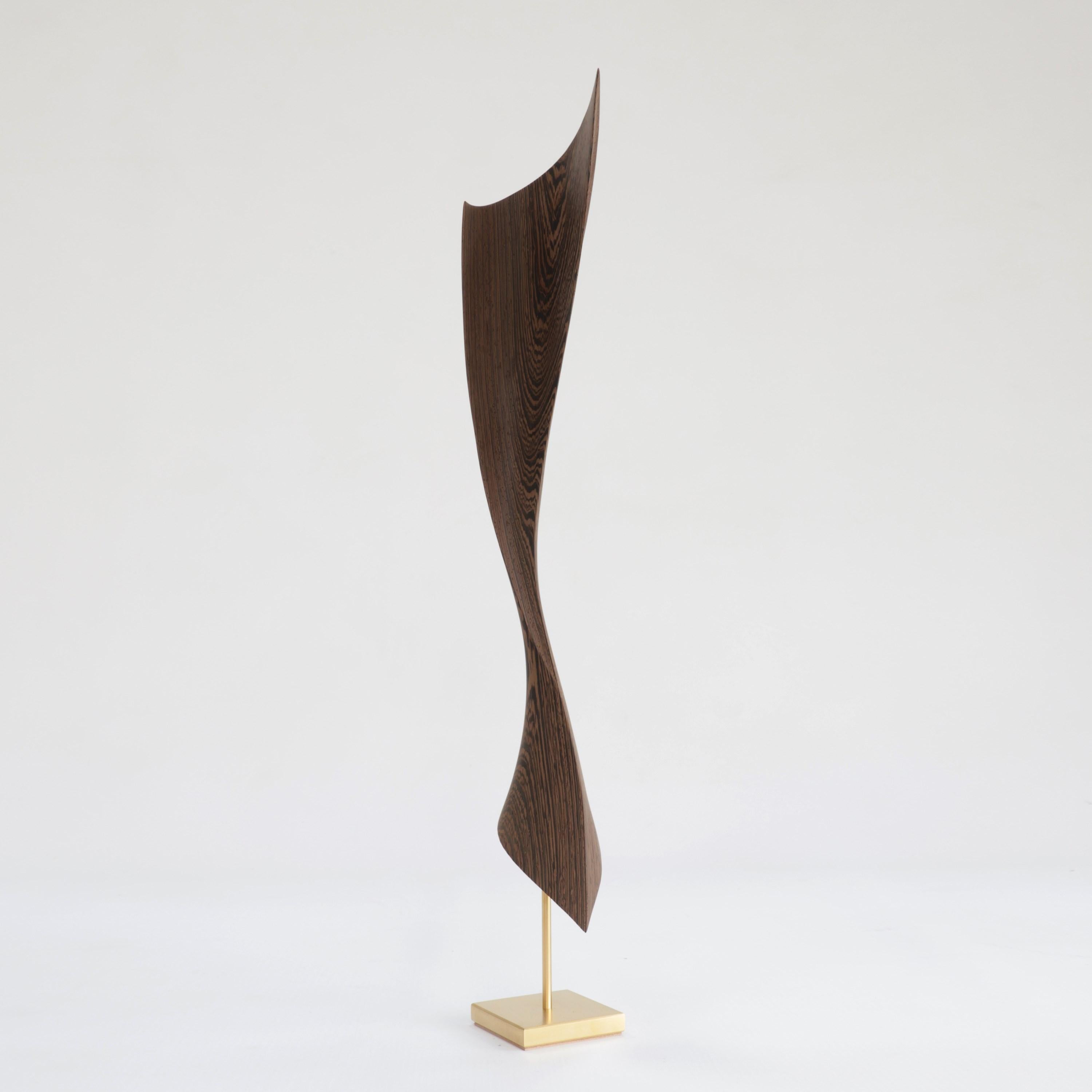 Flow Petit No 7, an Abstract Wood & Gold Sculpture by the Danish Studio Egeværk For Sale 1