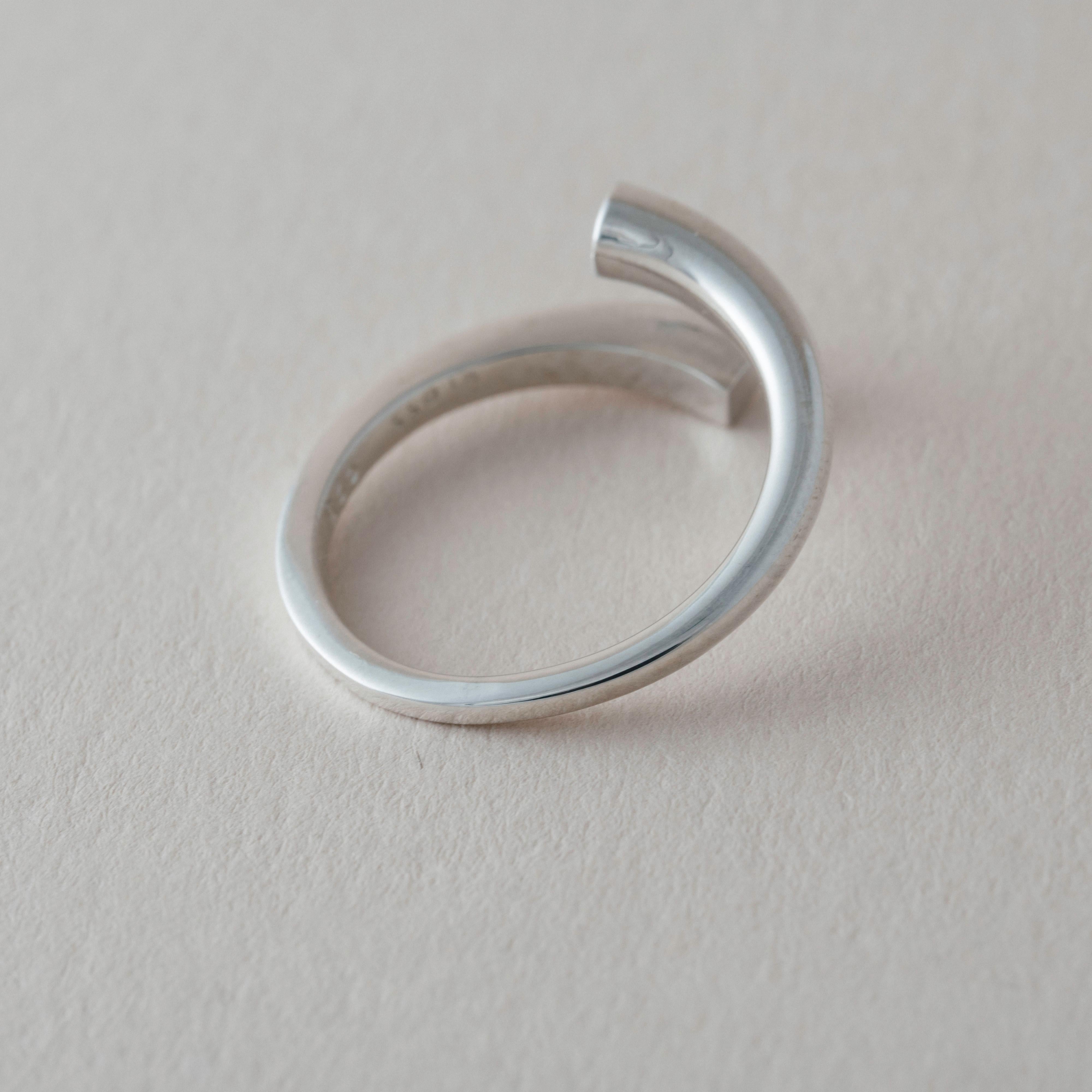 square rings silver