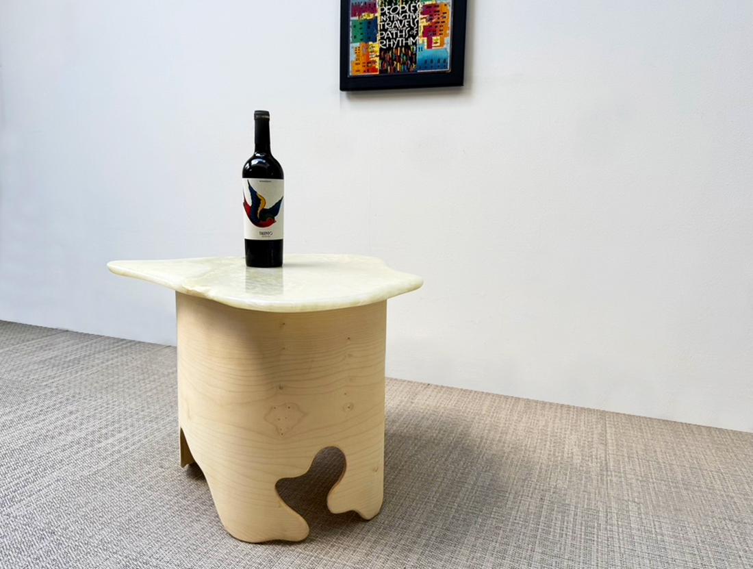 Huilé Table d'appoint 'Flow en vente