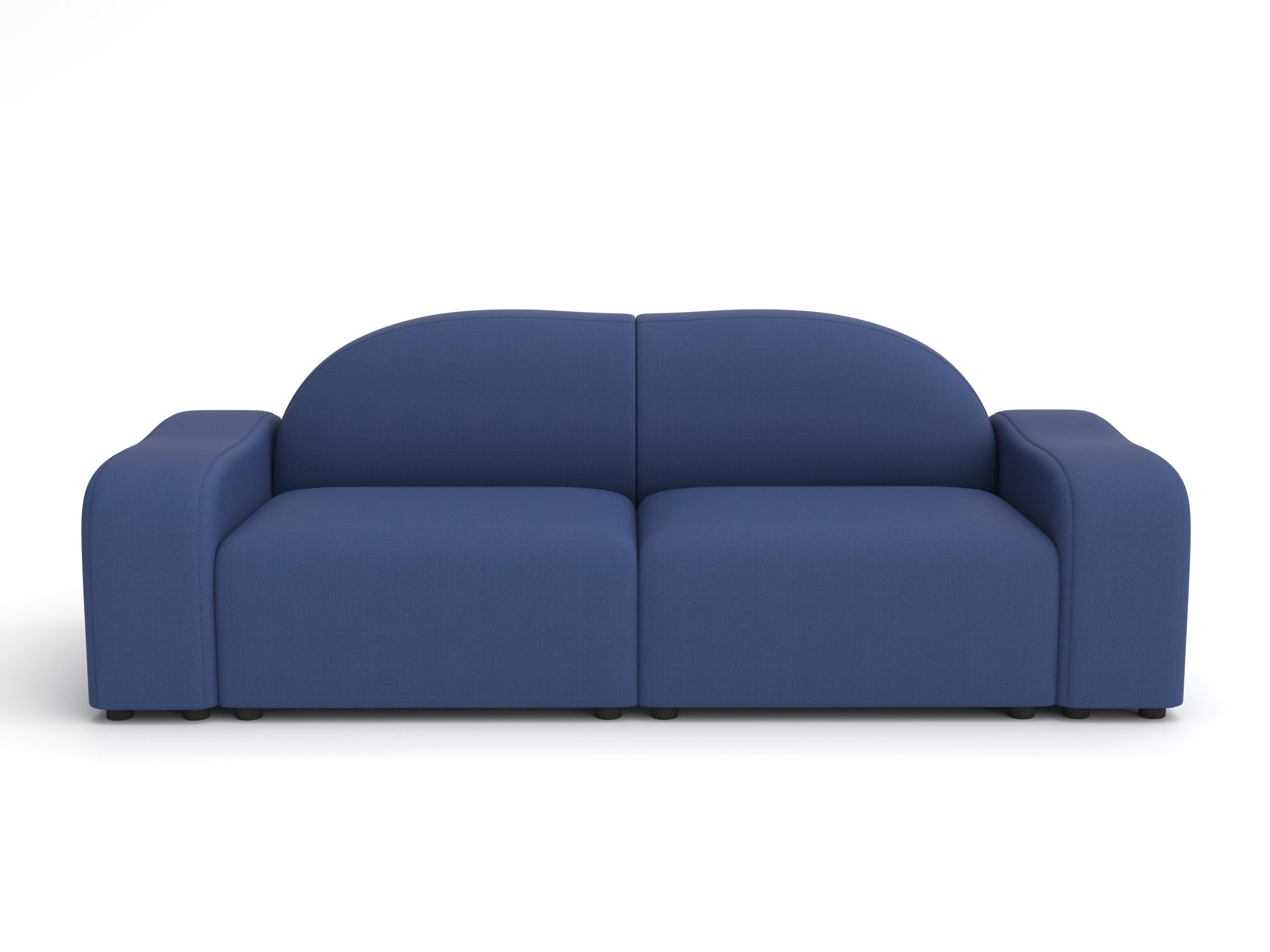 Flow Sofa Parted by Formiing, Vidar Navy
Fabrice : Vidar 743

Personnalisation : Disponible dans une large gamme de tissus et de couleurs. 

Le canapé Flow exprime une polyvalence sans effort et des touches élégantes, associé à une table d'appoint