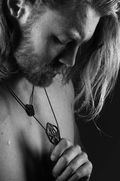 Collana con ciondolo FLOWEN in argento Sterling Hexa rivestito in Gommato Nero