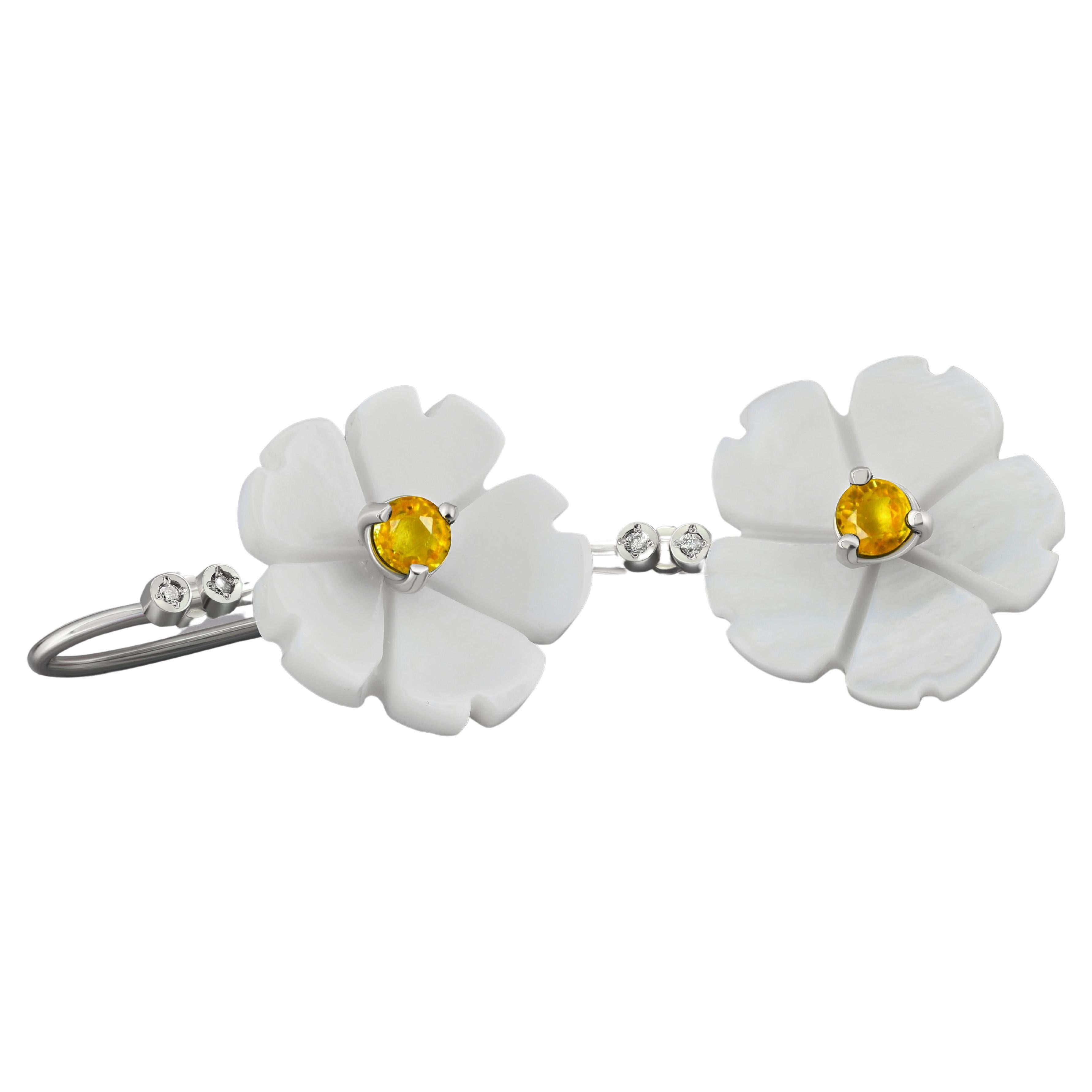 Flower 14k Gold Earrings with Sapphire For Sale