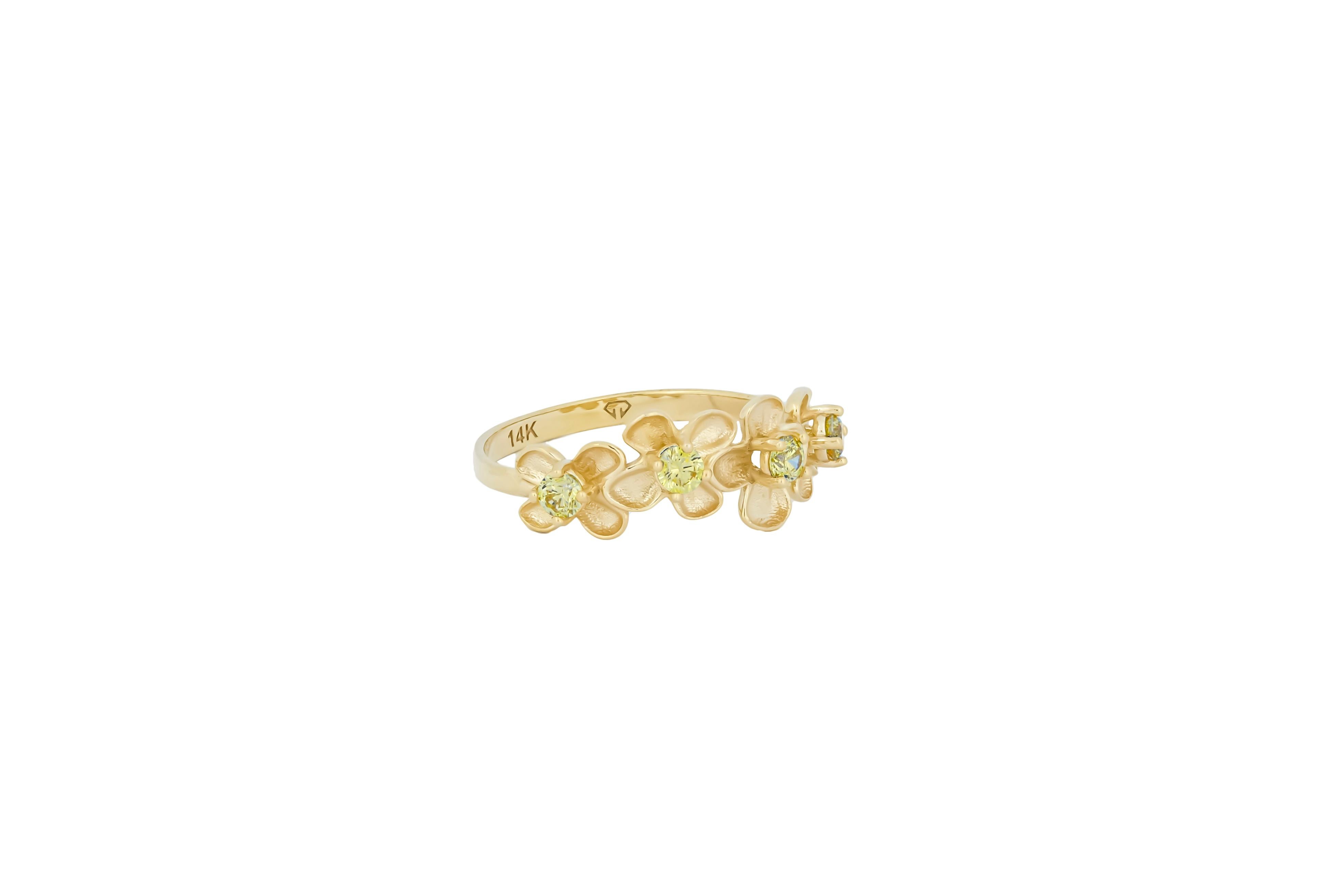 Women's Flower 14k gold ring. For Sale