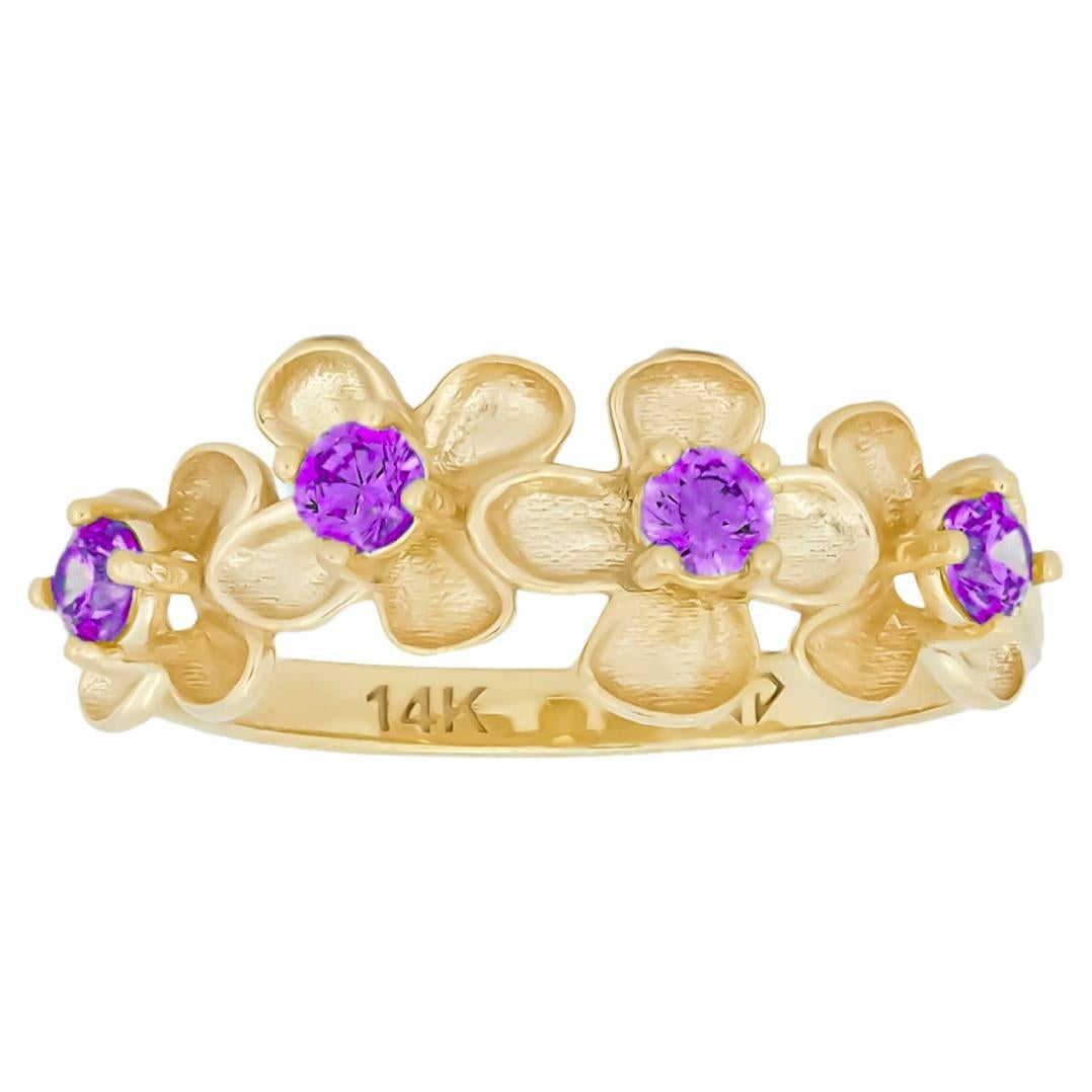 Im Angebot: Ring mit Blume aus 14k Gold. ()