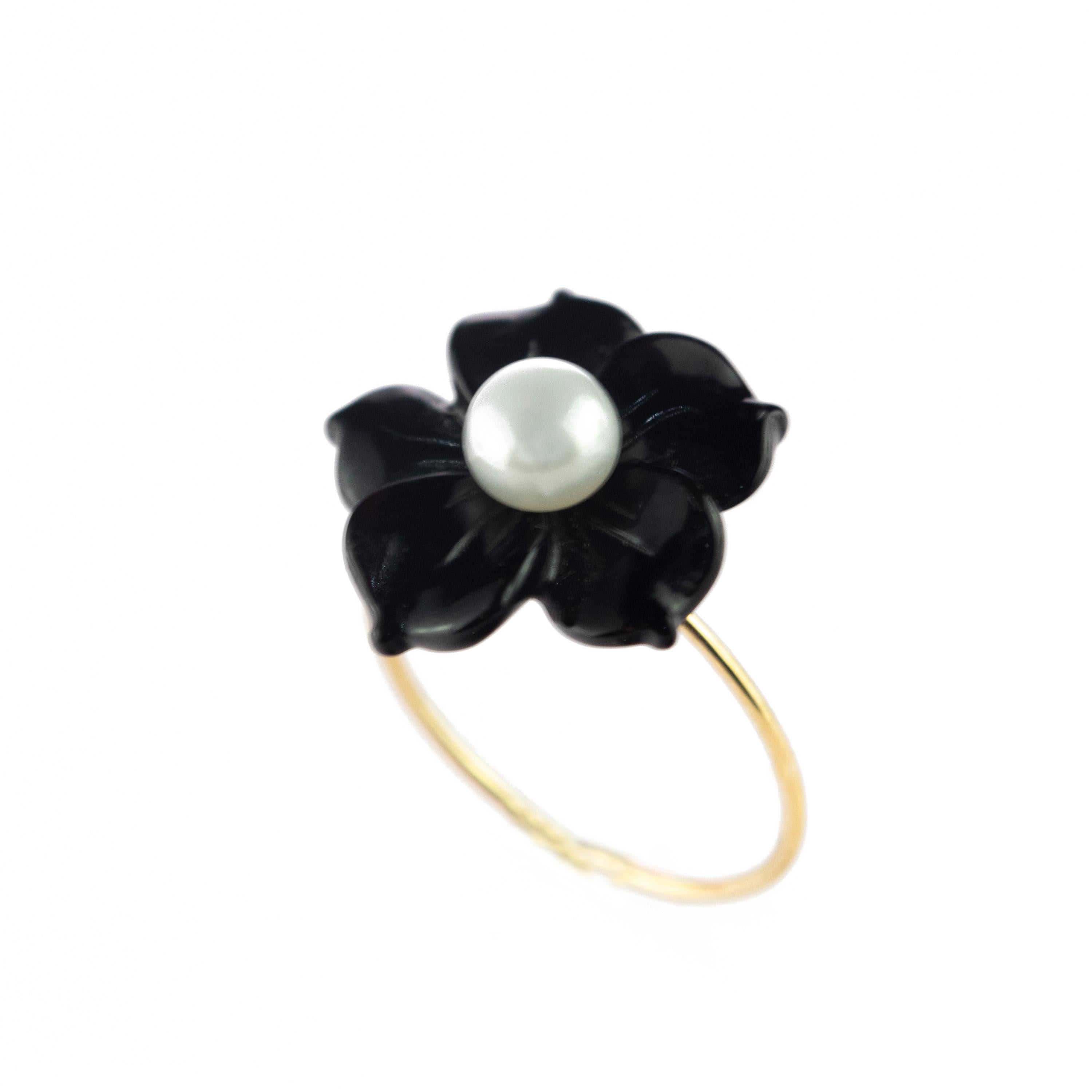 Flower 18 Karat Gold Black Agate Freshwater Pearl Spring Handmade Italian Ring For Sale 1