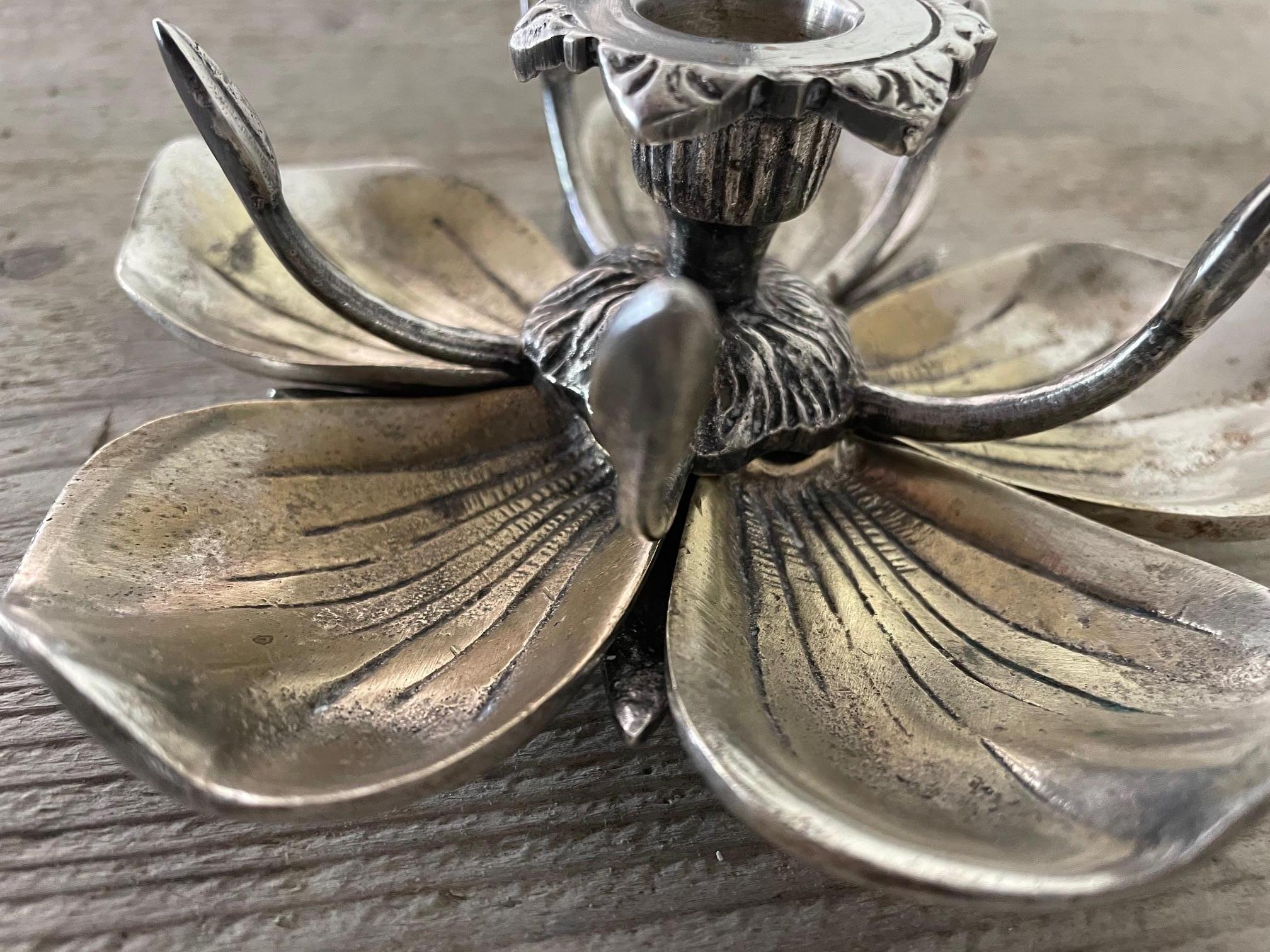 Mid-Century Modern Cendrier et bougeoir à fleurs de Gucci en vente