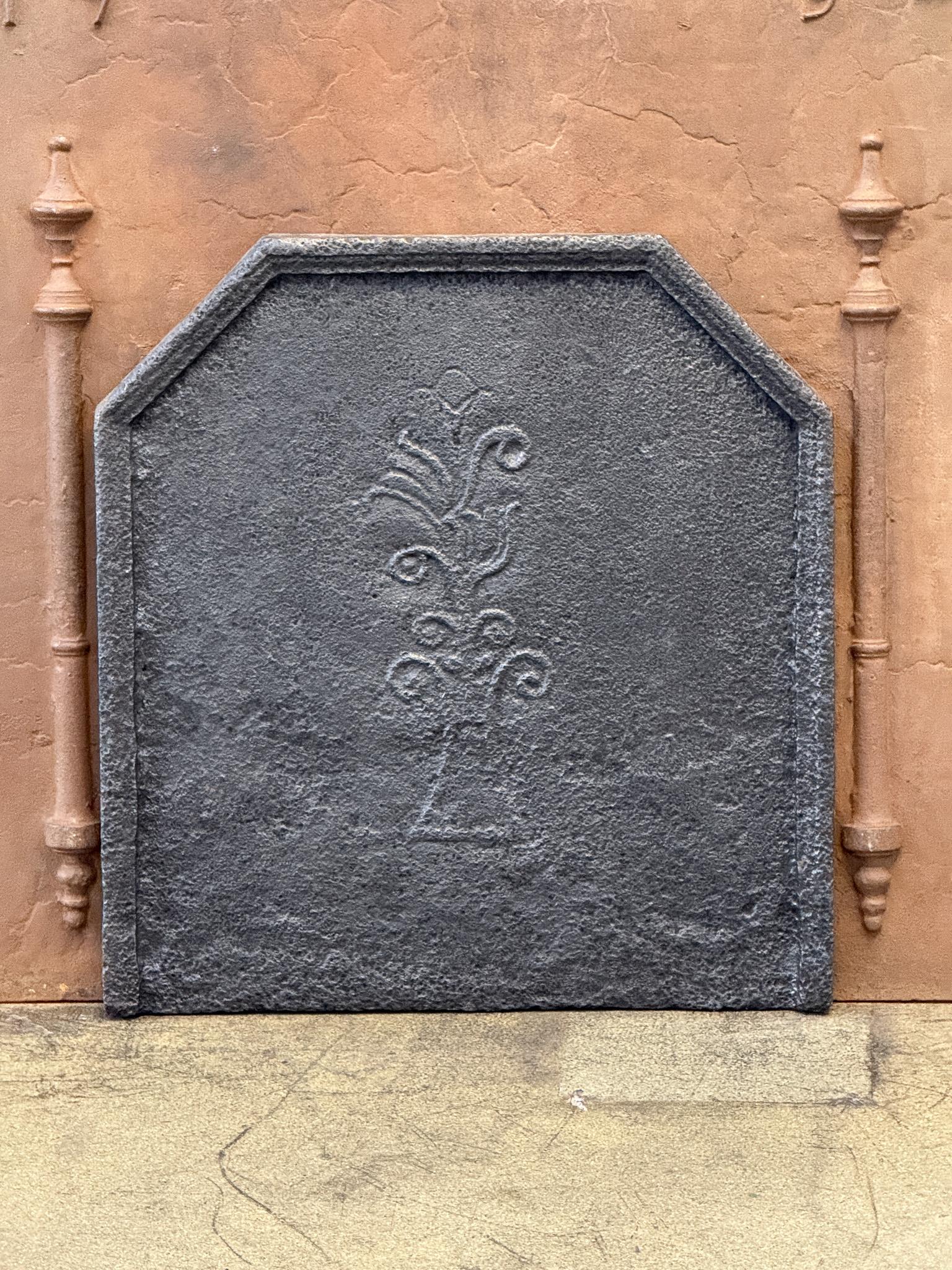 Plaque de cheminée française, 18e siècle, période Louis XV Bon état - En vente à Soest, NL