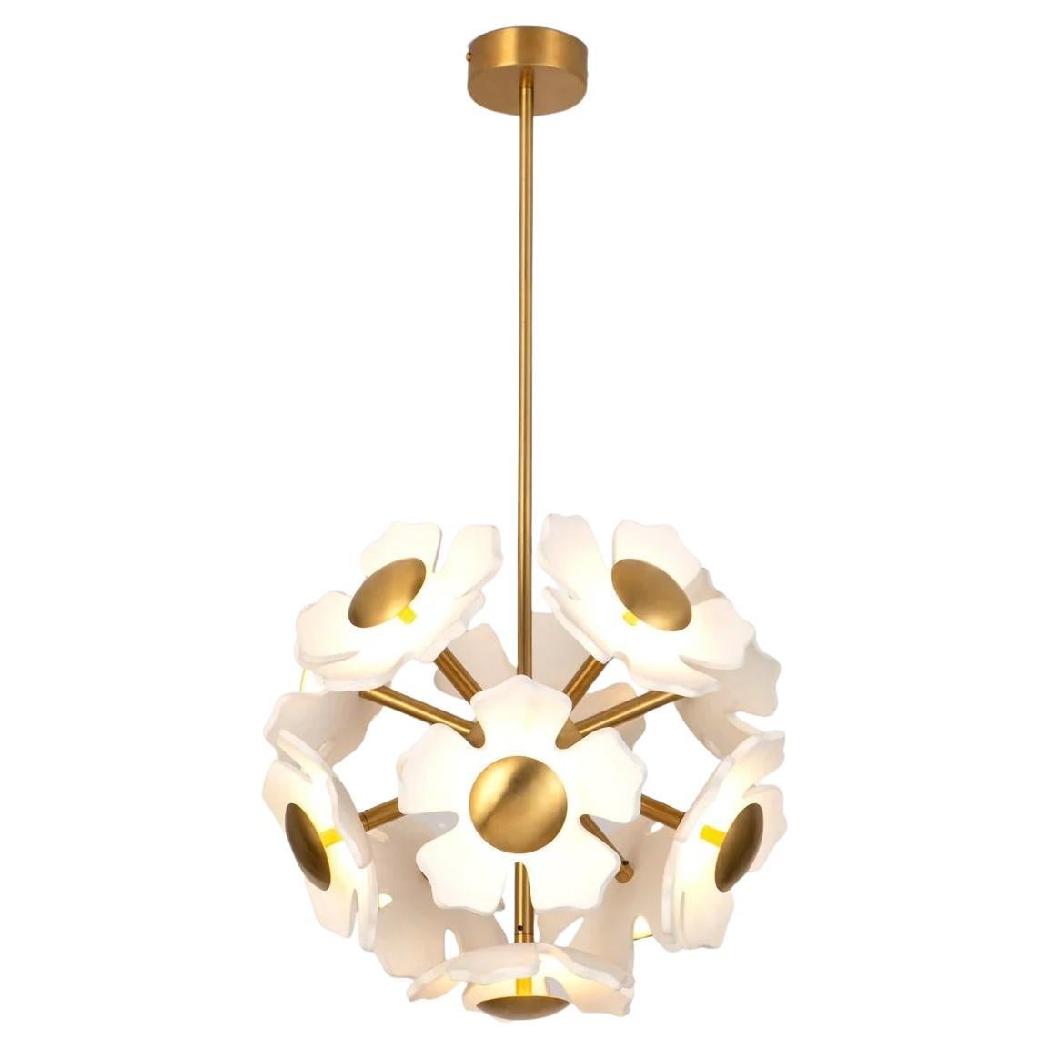 Cluster di sfere Flower Beige in ceramica e oro spazzolato di Hatsu