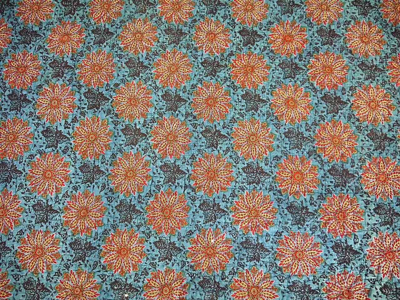  Flower Blockprinted Cotton Quilt Section antique French early 19th century In Good Condition In London, GB