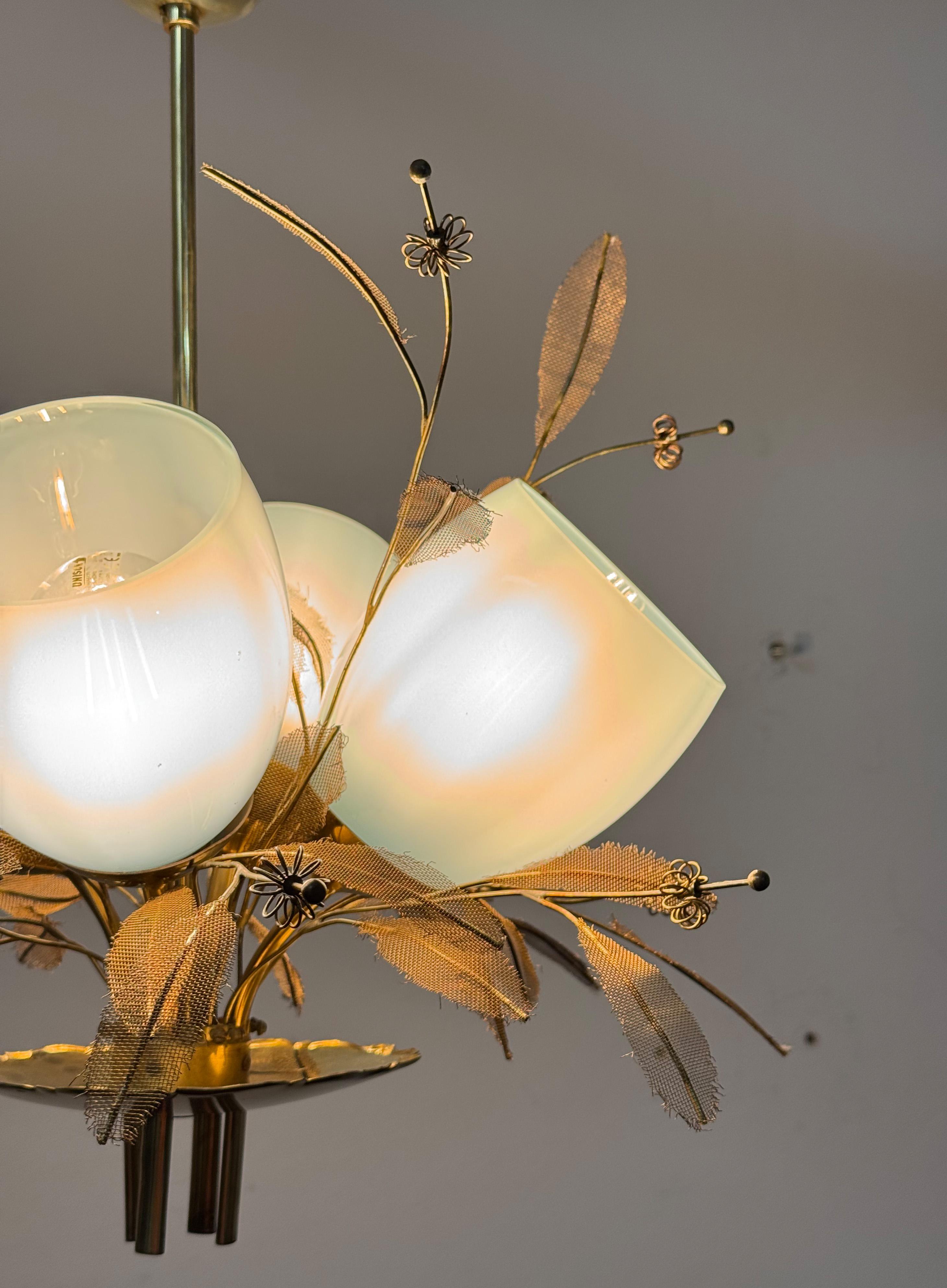 Lámpara Flower Bouquet de Paavo Tynell para Taito Oy con cristal azul en venta 4