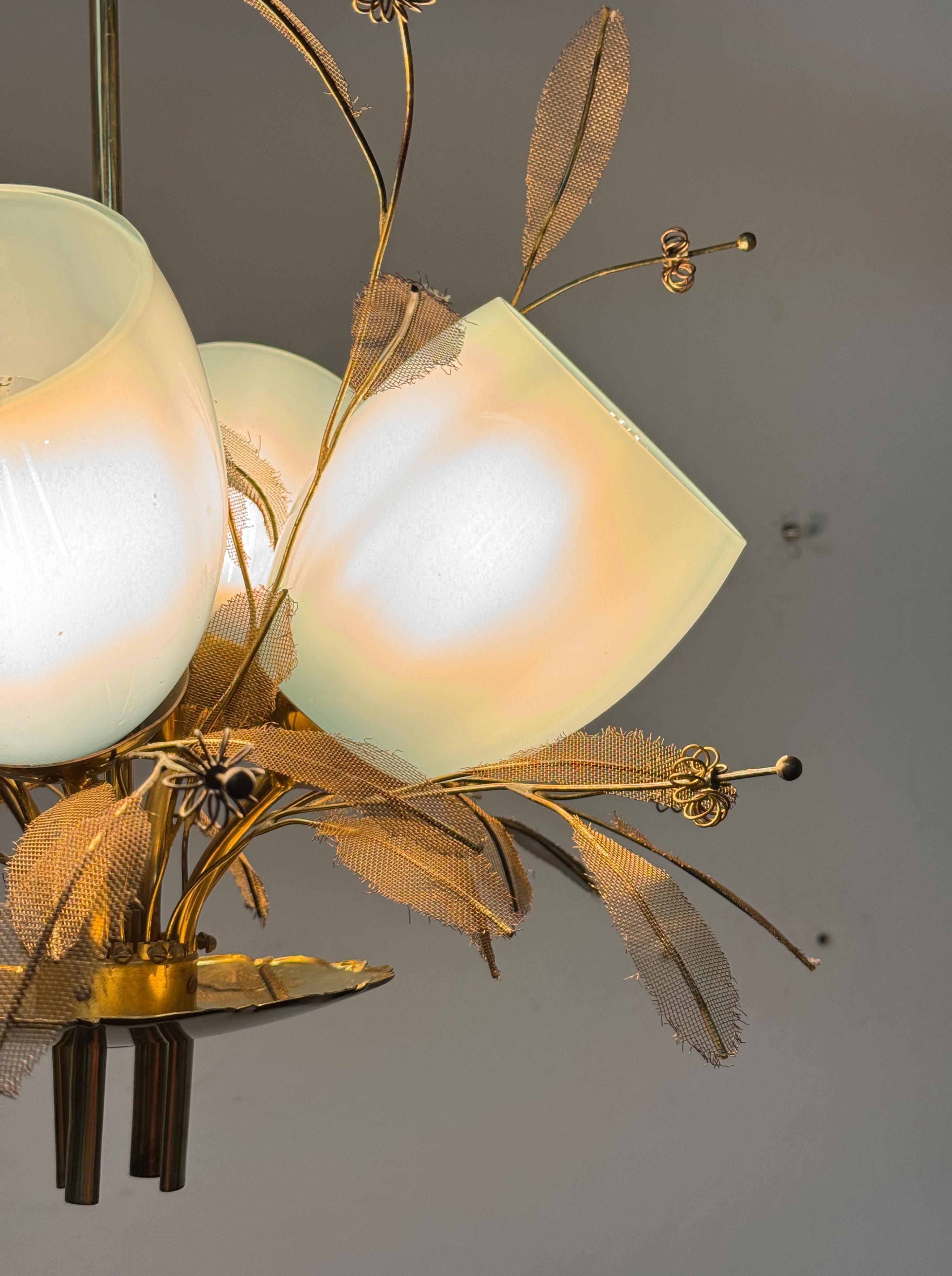 Lámpara Flower Bouquet de Paavo Tynell para Taito Oy con cristal azul en venta 5