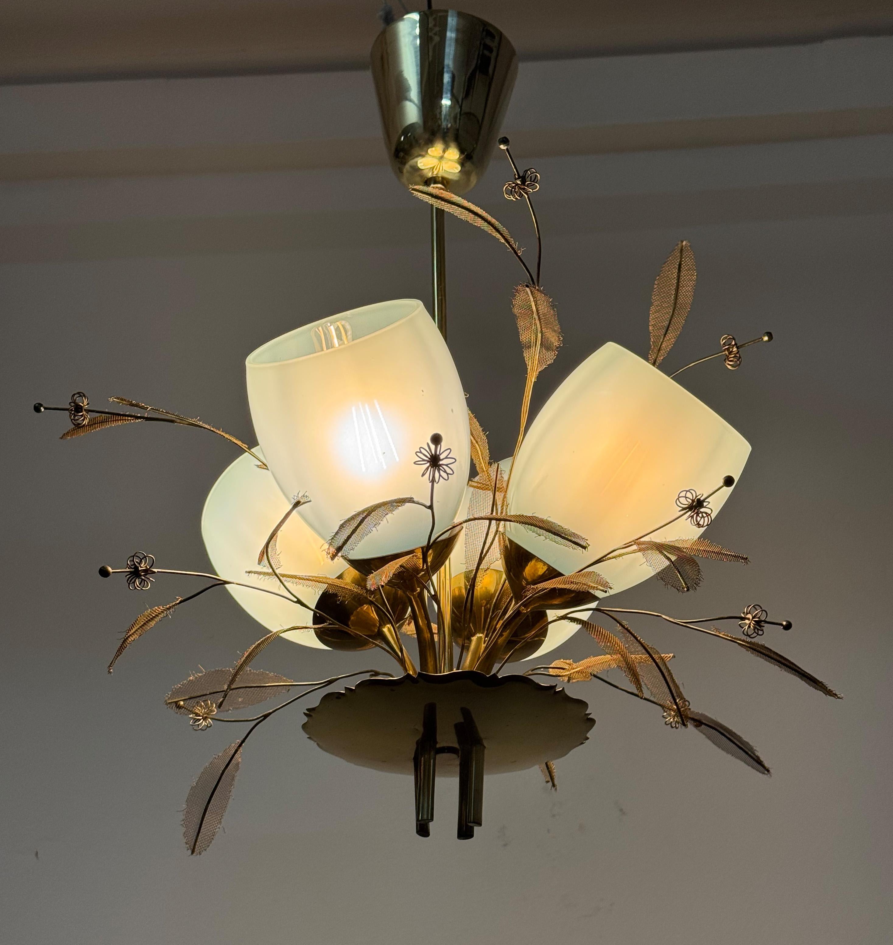 Lámpara Flower Bouquet de Paavo Tynell para Taito Oy con cristal azul en venta 8