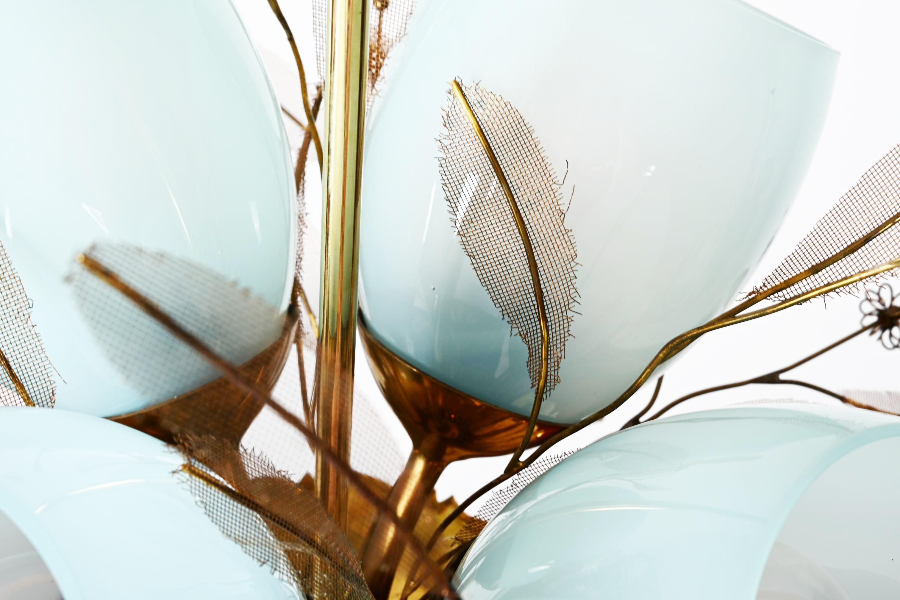 Lámpara Flower Bouquet de Paavo Tynell para Taito Oy con cristal azul Latón en venta