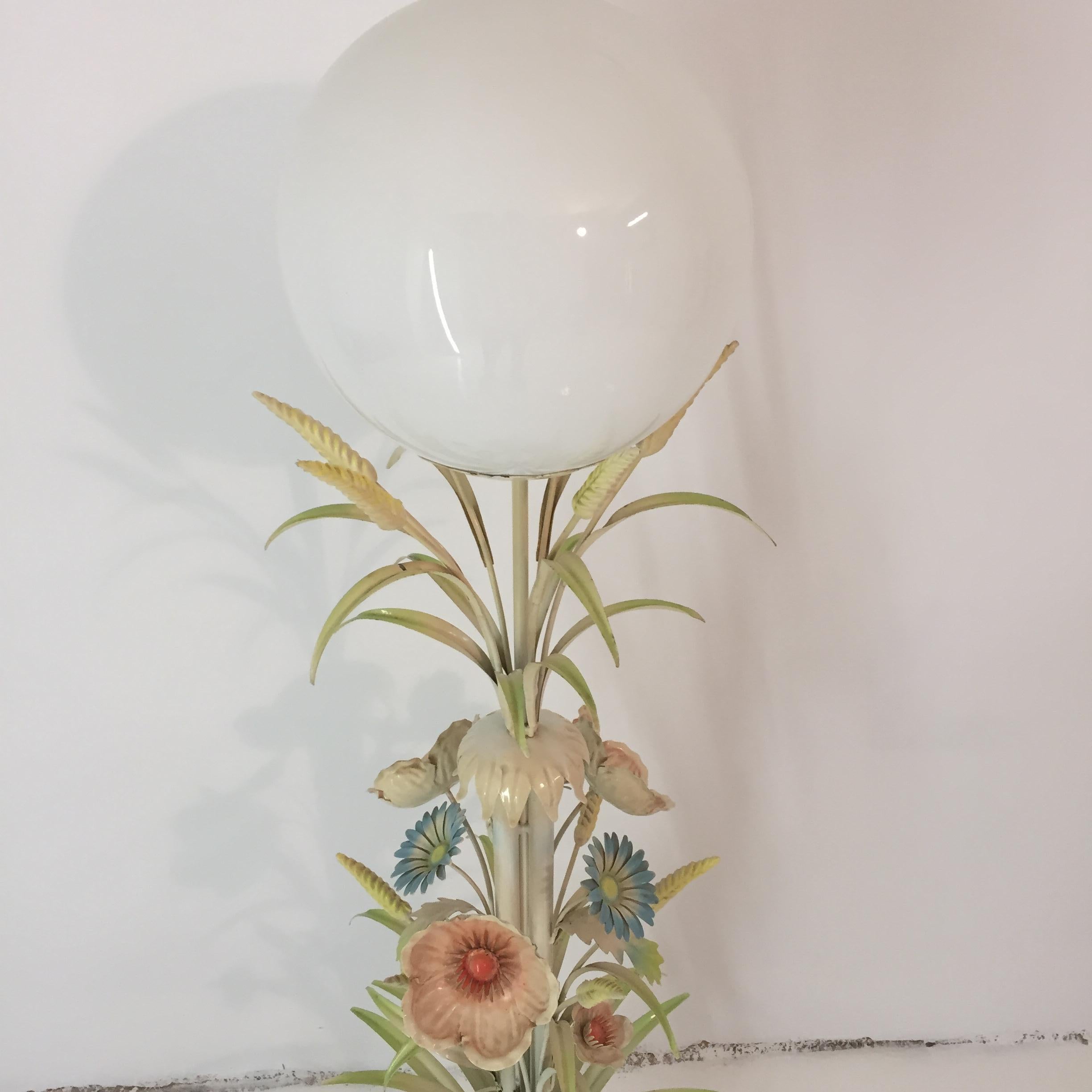 Powder-Coated Flower Bouquet Pastel Floor Lamp 1960s Vintage Italian Sheaf Of Wheat MidCentury For Sale