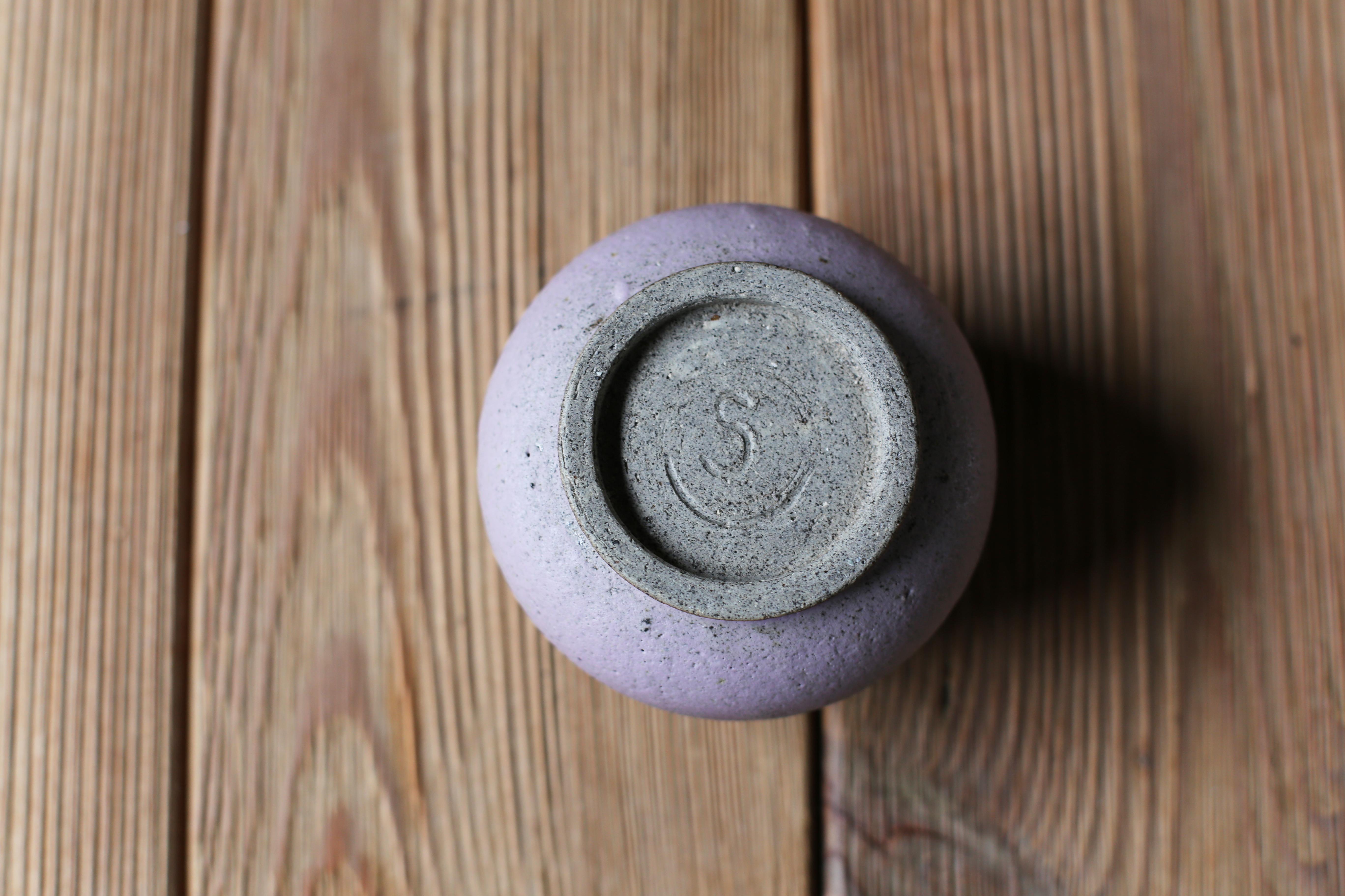 Flower Bowl in Grey Speckled Clay  and Matte Mauve + Sheer Glaze In New Condition For Sale In Sammu-shi, Chiba