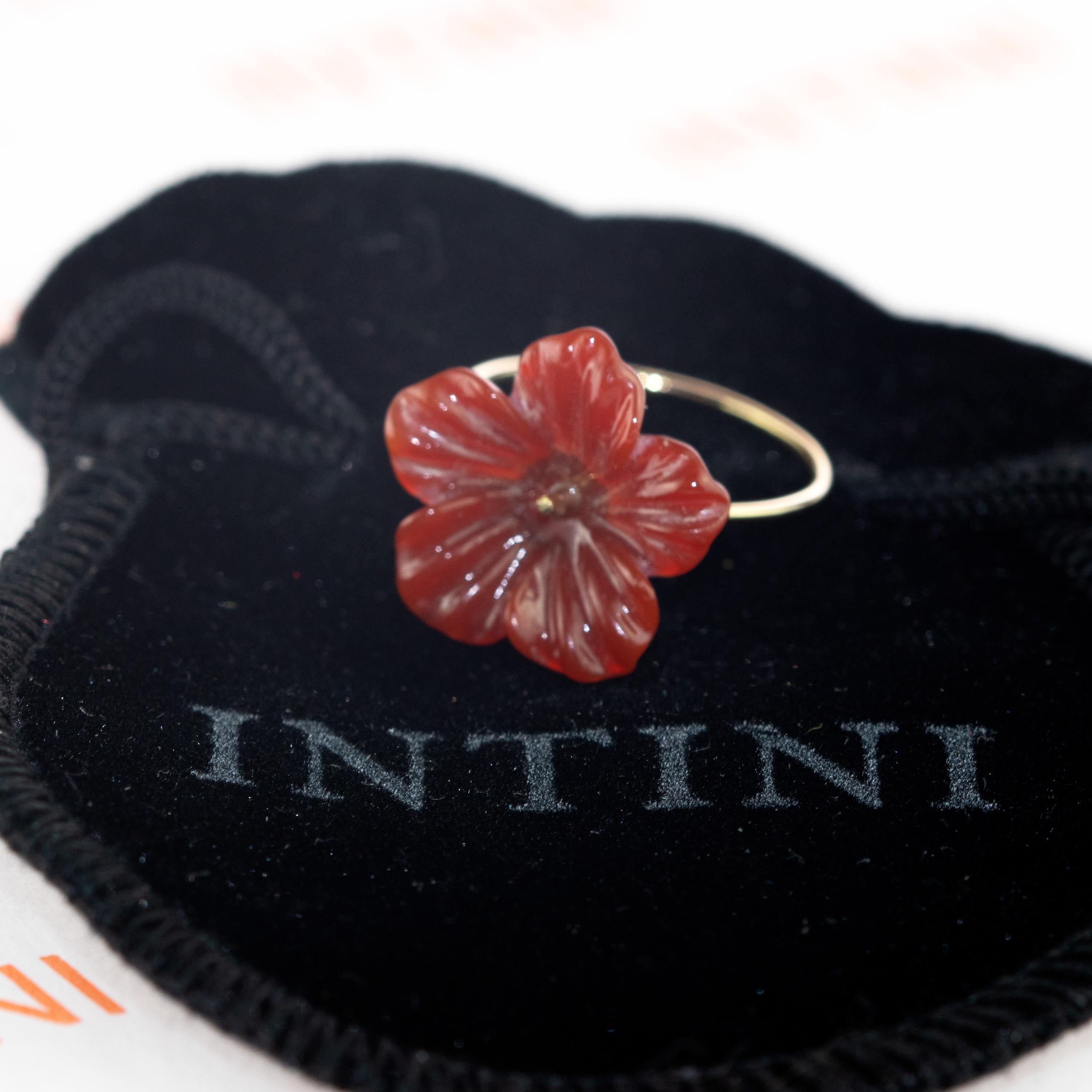 Taille mixte Intini Jewels Bague cocktail italienne faite à la main en or 9 carats avec agate en forme de fleur en vente