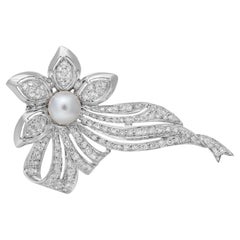 Vintage Flower Brooch in 18k Karat White Gold, Pearls and Diamonds