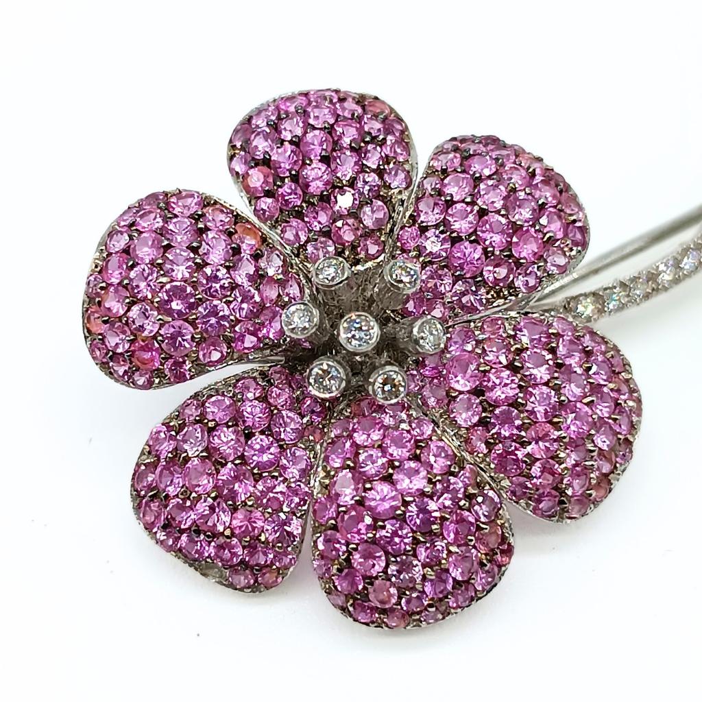 Brilliant Cut Flower Brooch in White Gold with Diamonds, Tsavorites and Pink Sapphire For Sale