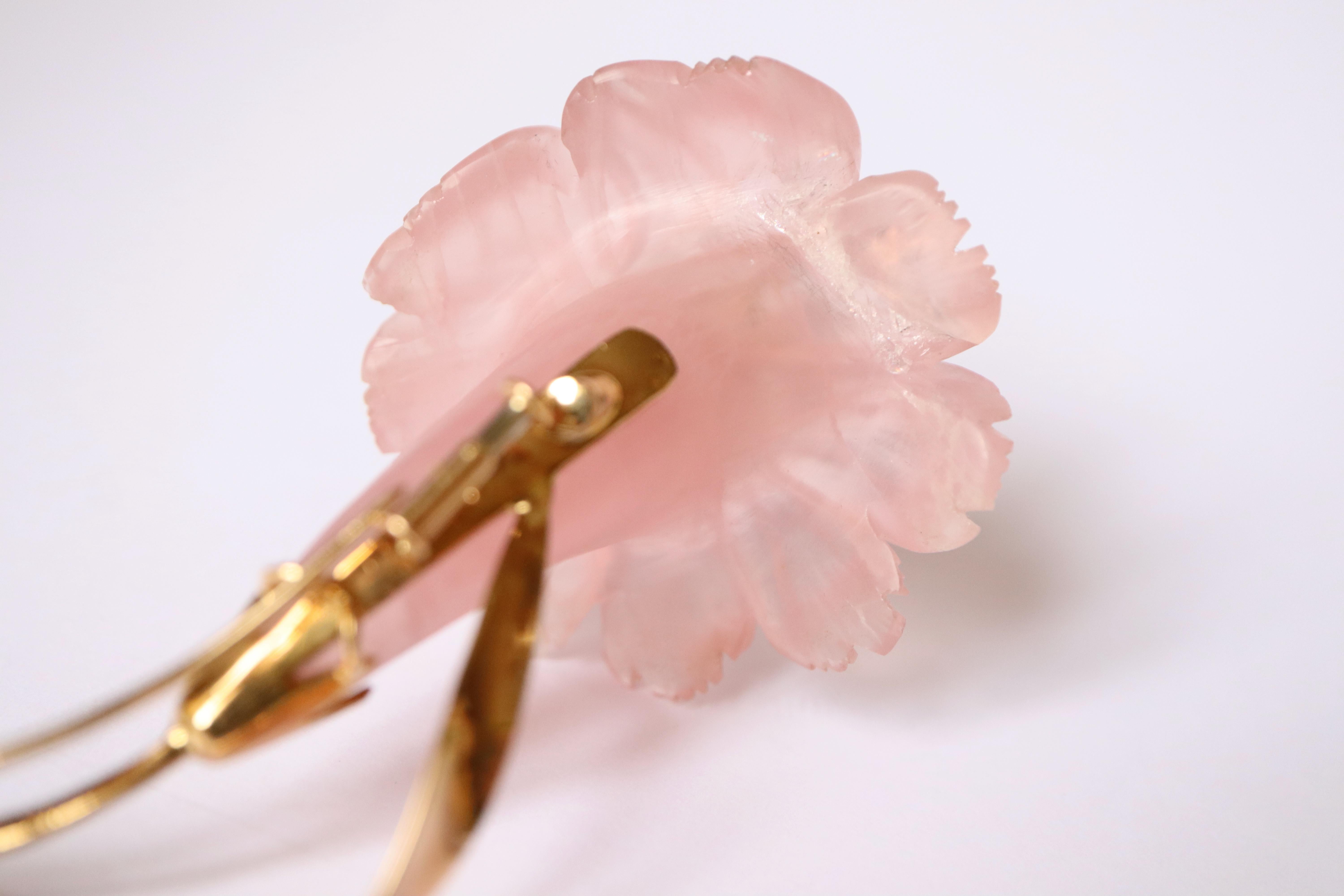 Broche Flor, Cuarzo Rosa, Oro Amarillo y Diamantes en venta 3