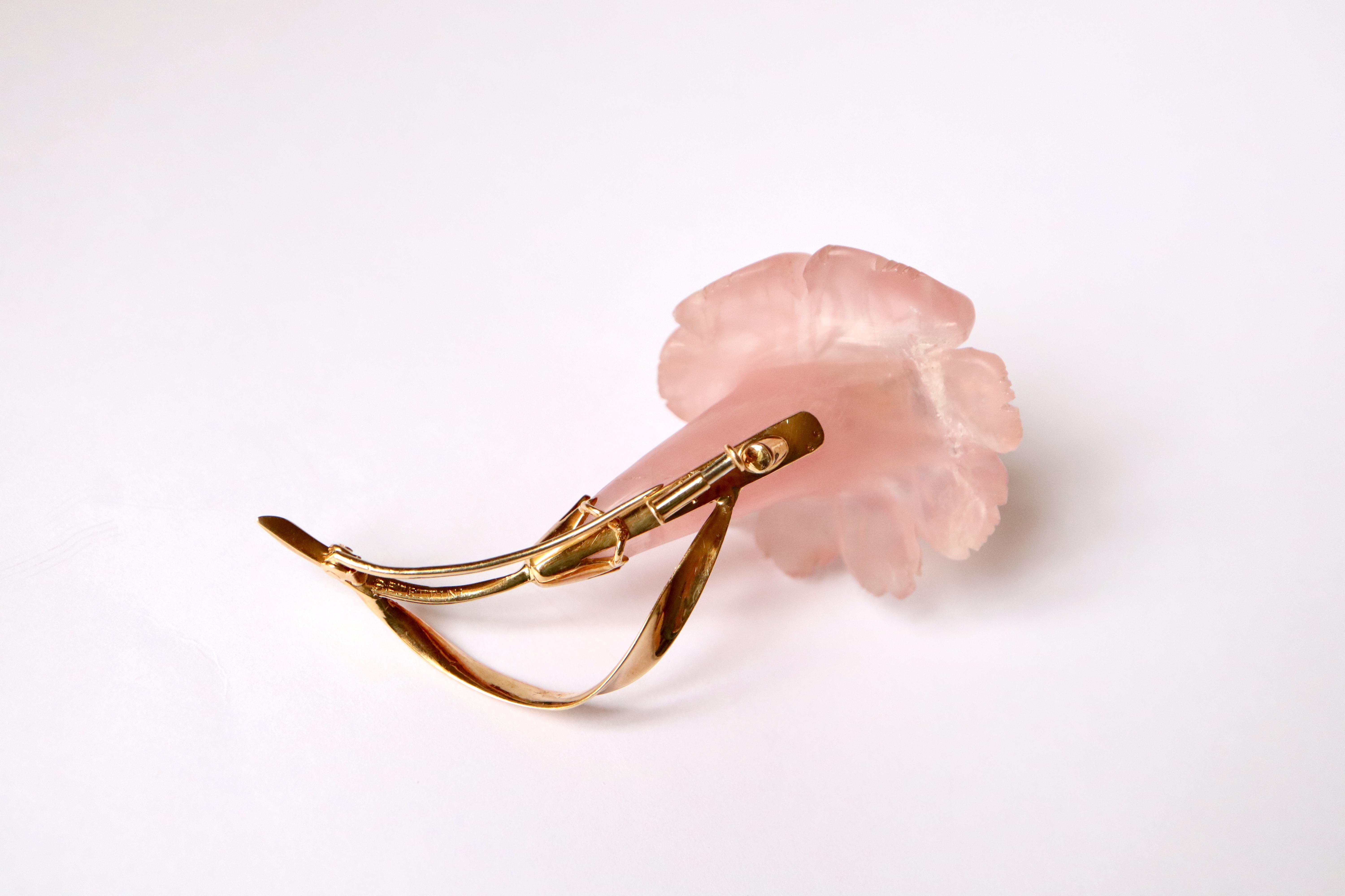 Flower Brooch, Rose Quartz, Yellow Gold and Diamonds For Sale 4