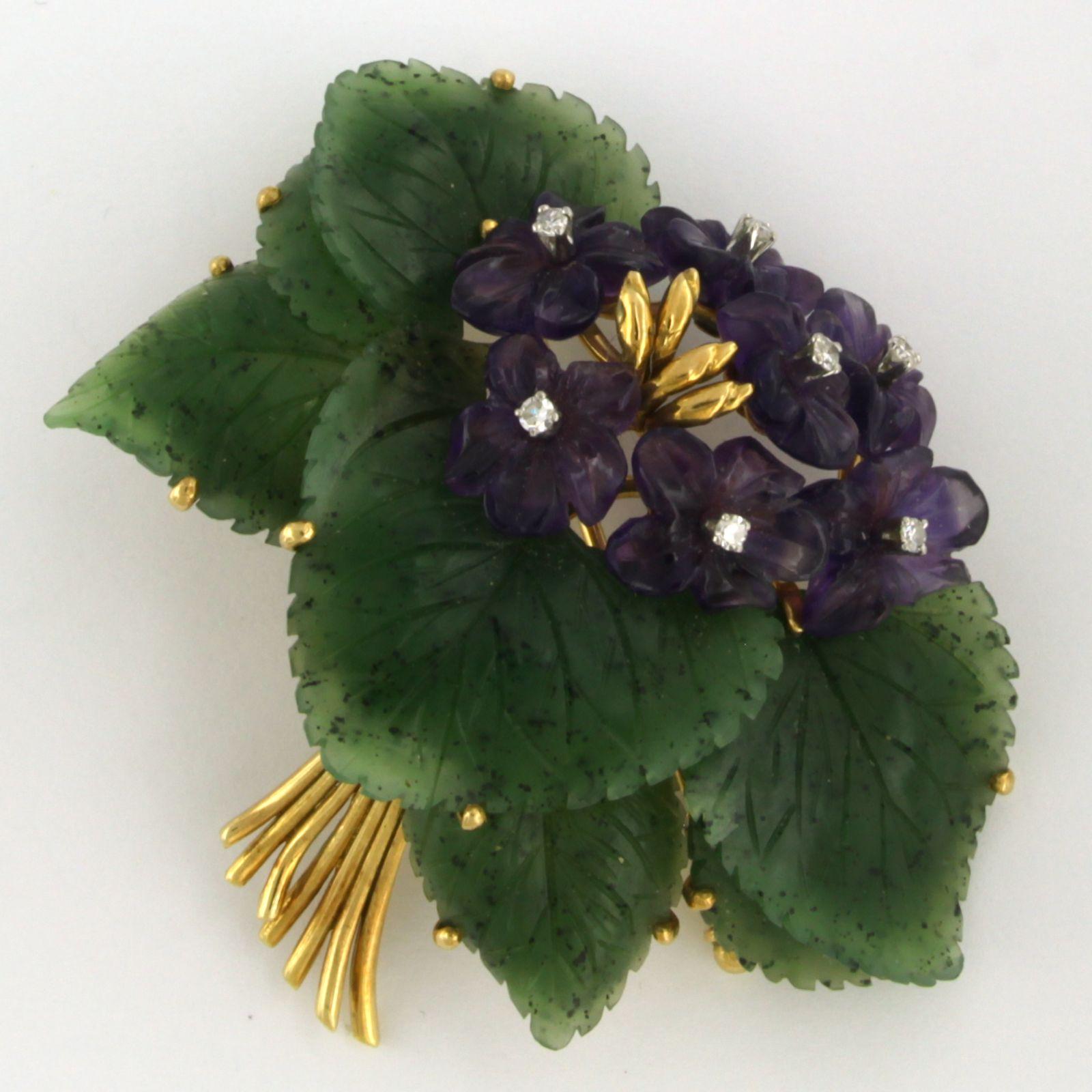 Flower Brooch with Mosagate Amethyst and Diamond 18k yellow gold In Excellent Condition For Sale In The Hague, ZH