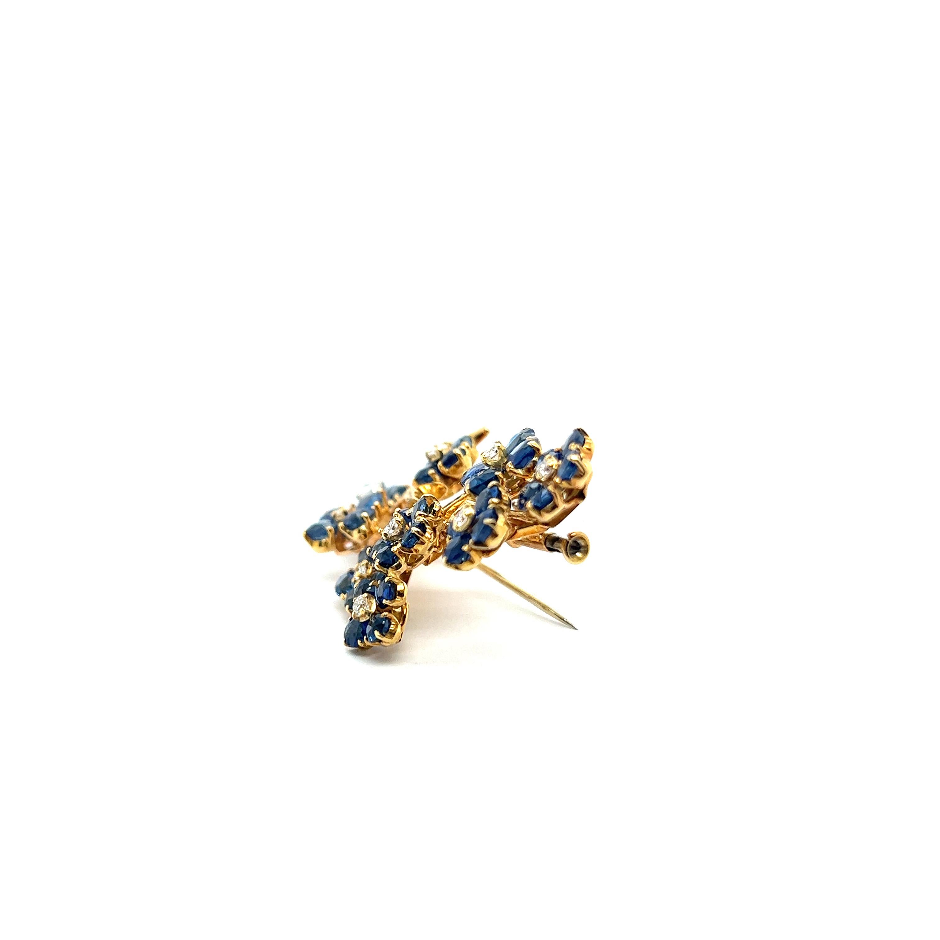 Flower Brooch with Sapphire & Diamonds in 18 Karat Yellow Gold by Gübelin For Sale 5