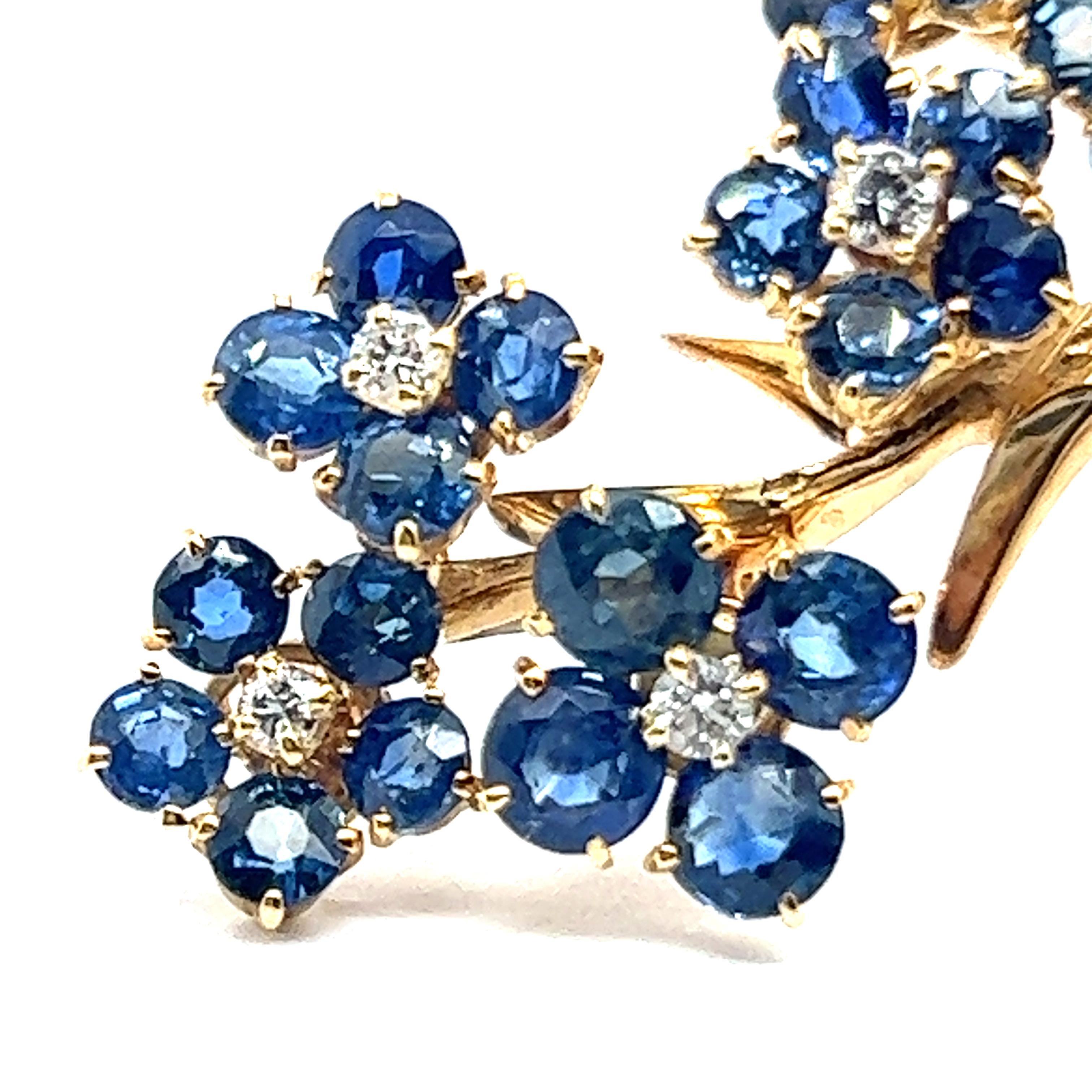 Round Cut Flower Brooch with Sapphire & Diamonds in 18 Karat Yellow Gold by Gübelin For Sale