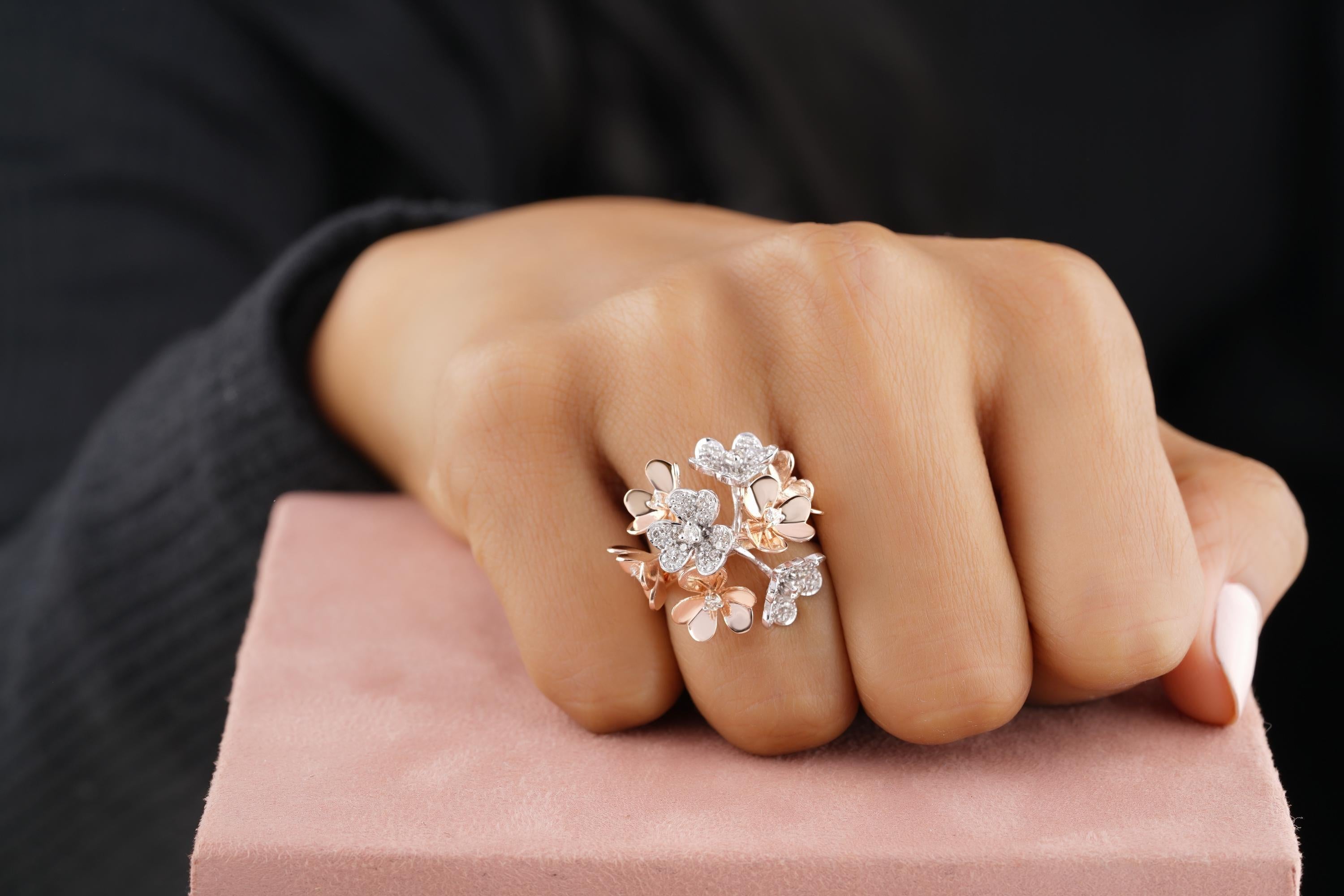 Art déco Bague en or massif 14 carats avec diamant Dual Tone Flower Bunch (certifié) en vente