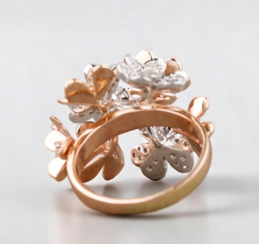 Bague en or massif 14 carats avec diamant Dual Tone Flower Bunch (certifié) en vente 2