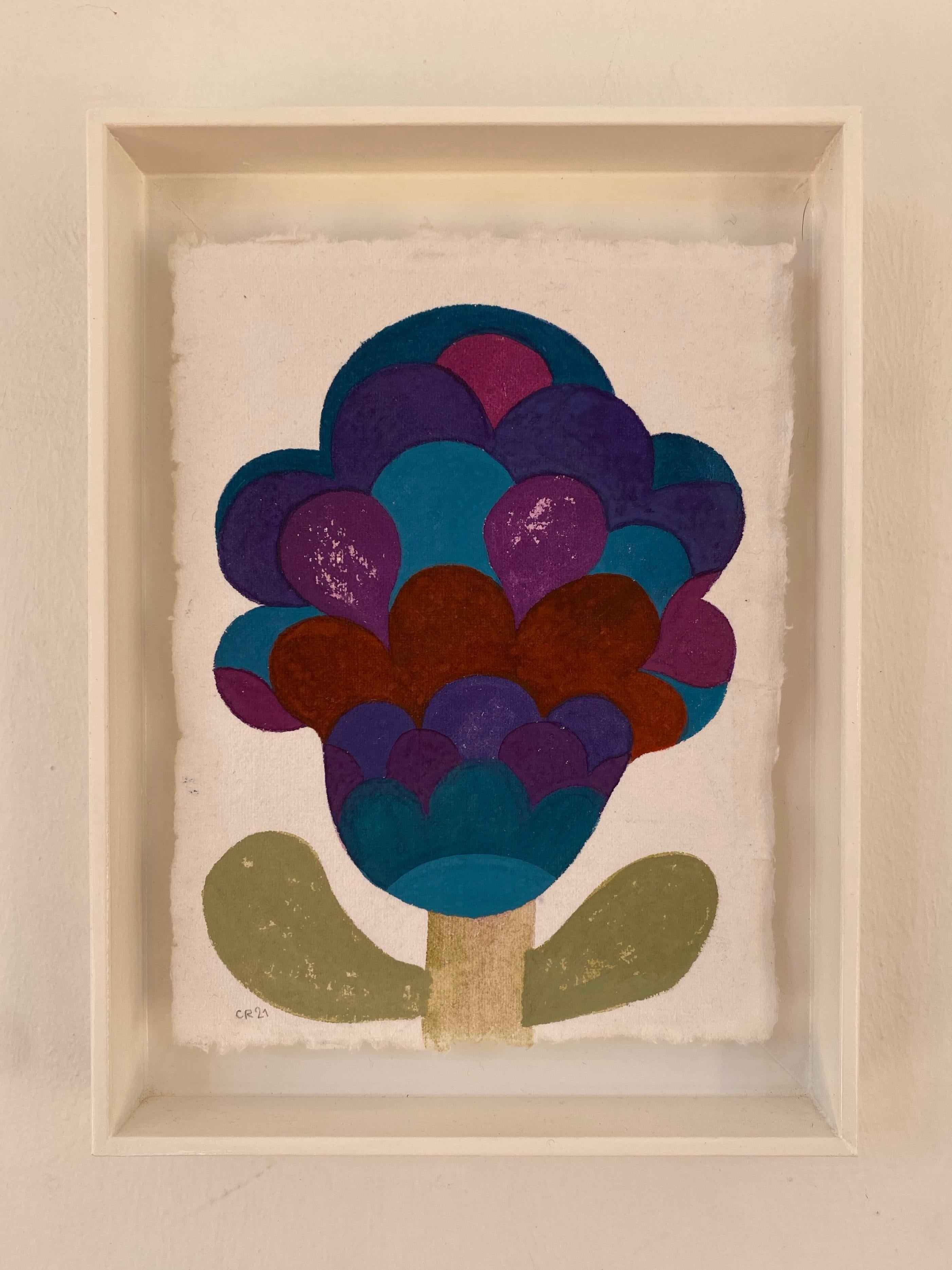 In 2020, Caroline Rennequin painted 350 flowers. Including a series of 301 gouaches on handmade Indian paper, in a work that narrates the aesthetics of the feminine and its relationship with nature, which she endlessly colors with a living