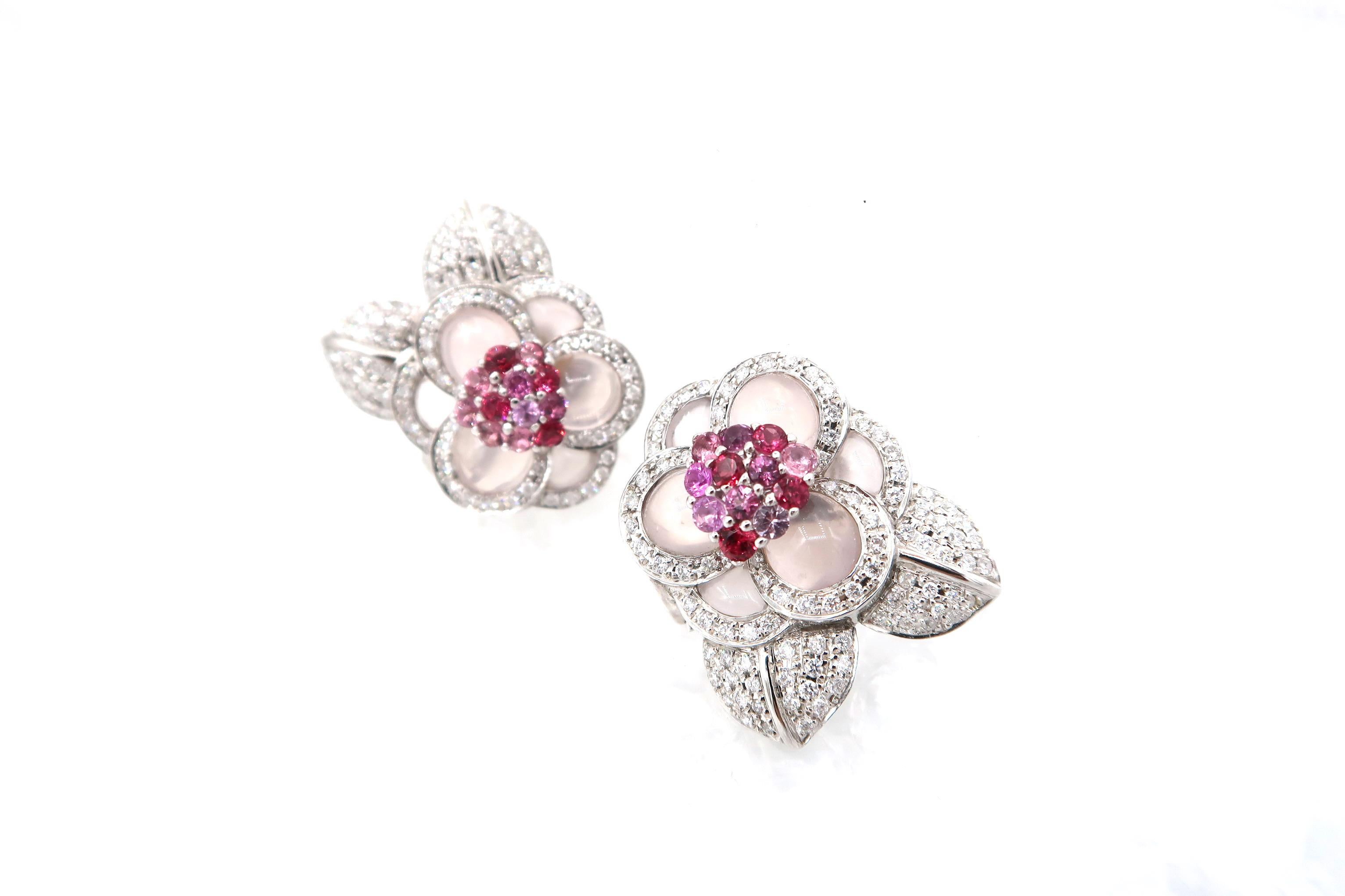Flower Cabochon Rose Quartz Diamond Pink Sapphire Rhodolite Gold Clip Earrings In New Condition For Sale In Bangkok, TH