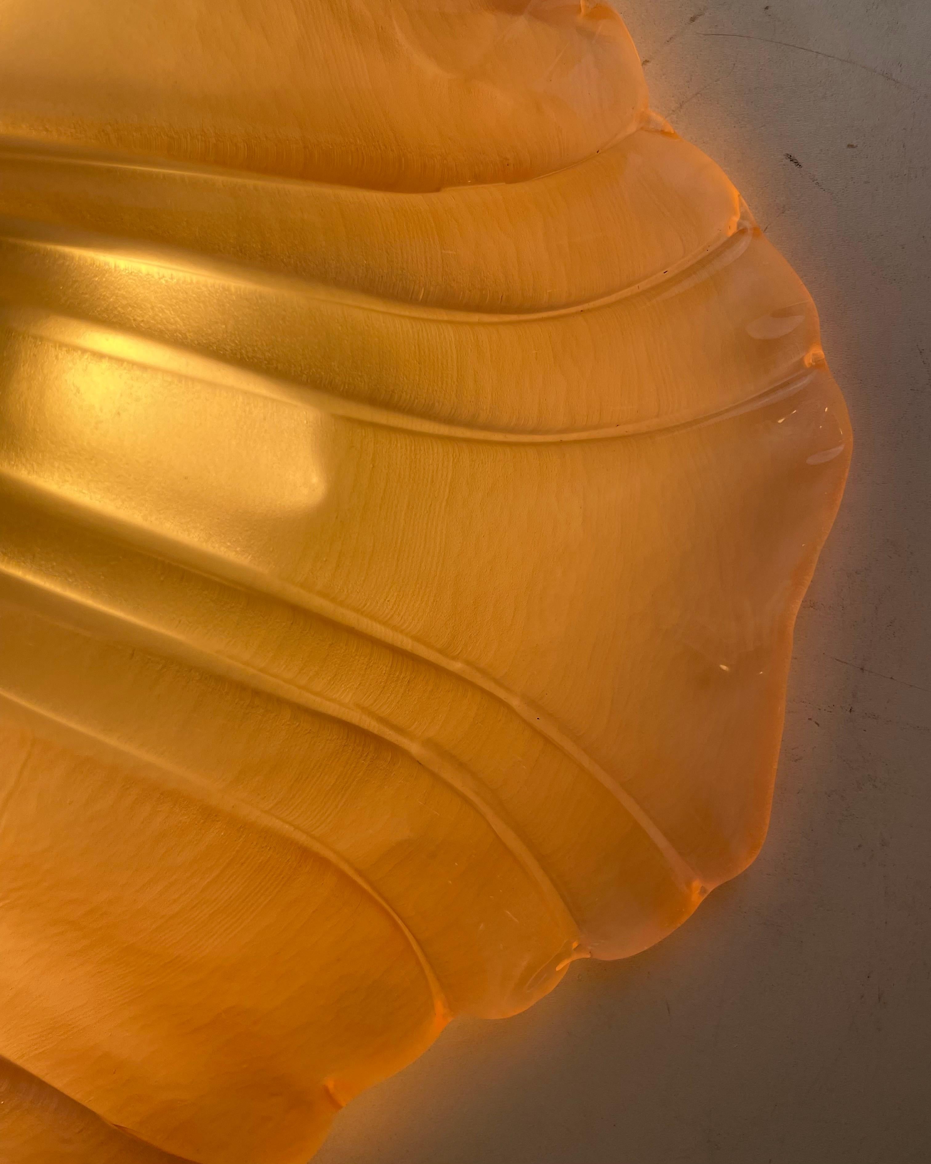 Italiano Lampada da soffitto a forma di fiore di Murano Due, anni '80 in vendita