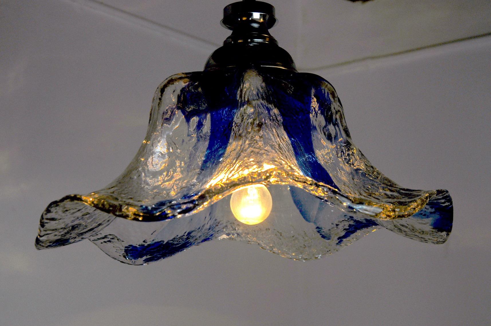 Late 20th Century Flower Chandelier Murano Mazzega Blue Glass Italy 1970 For Sale