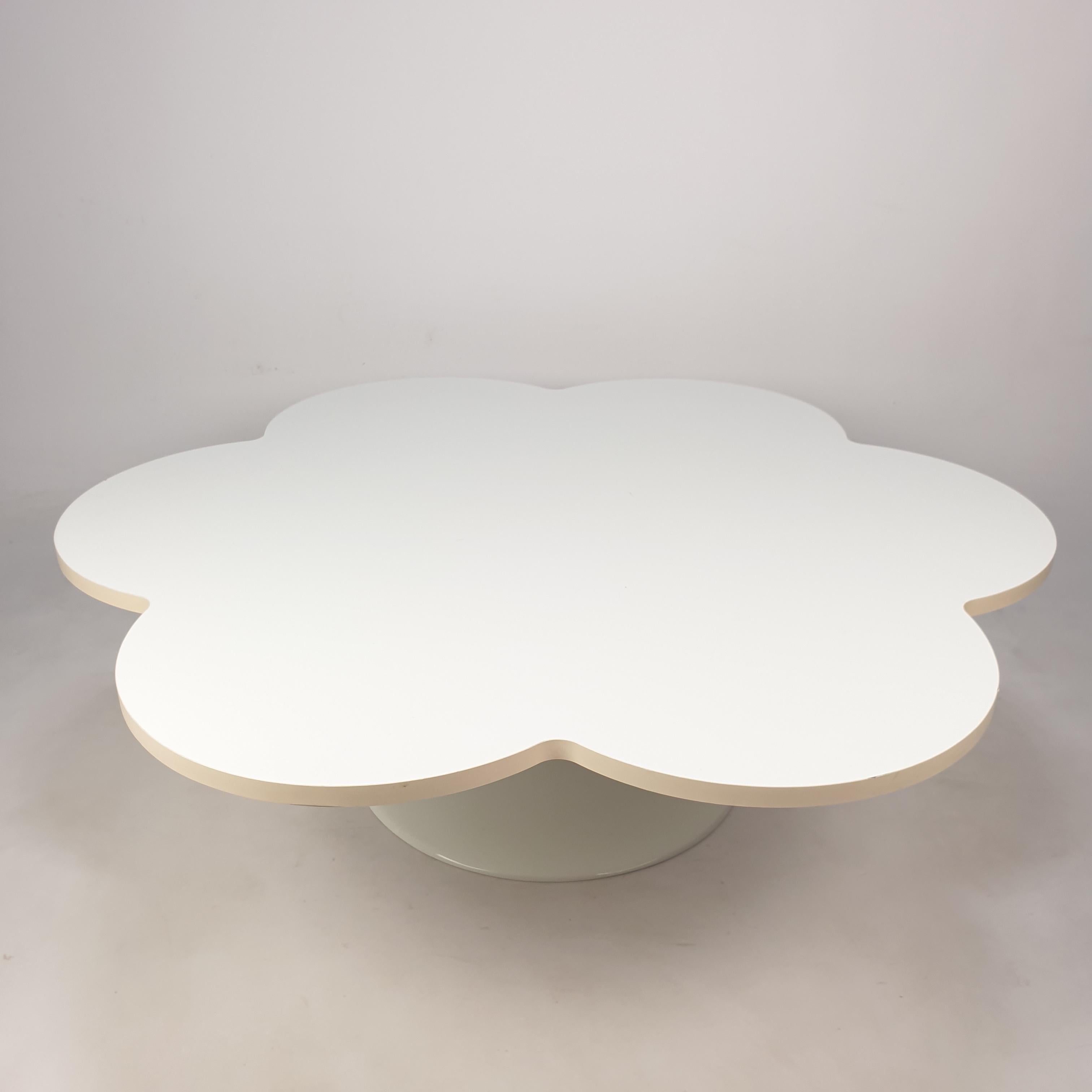 Mid-Century Modern Flower Coffee Table by Kho Liang le for Artifort, 1960s