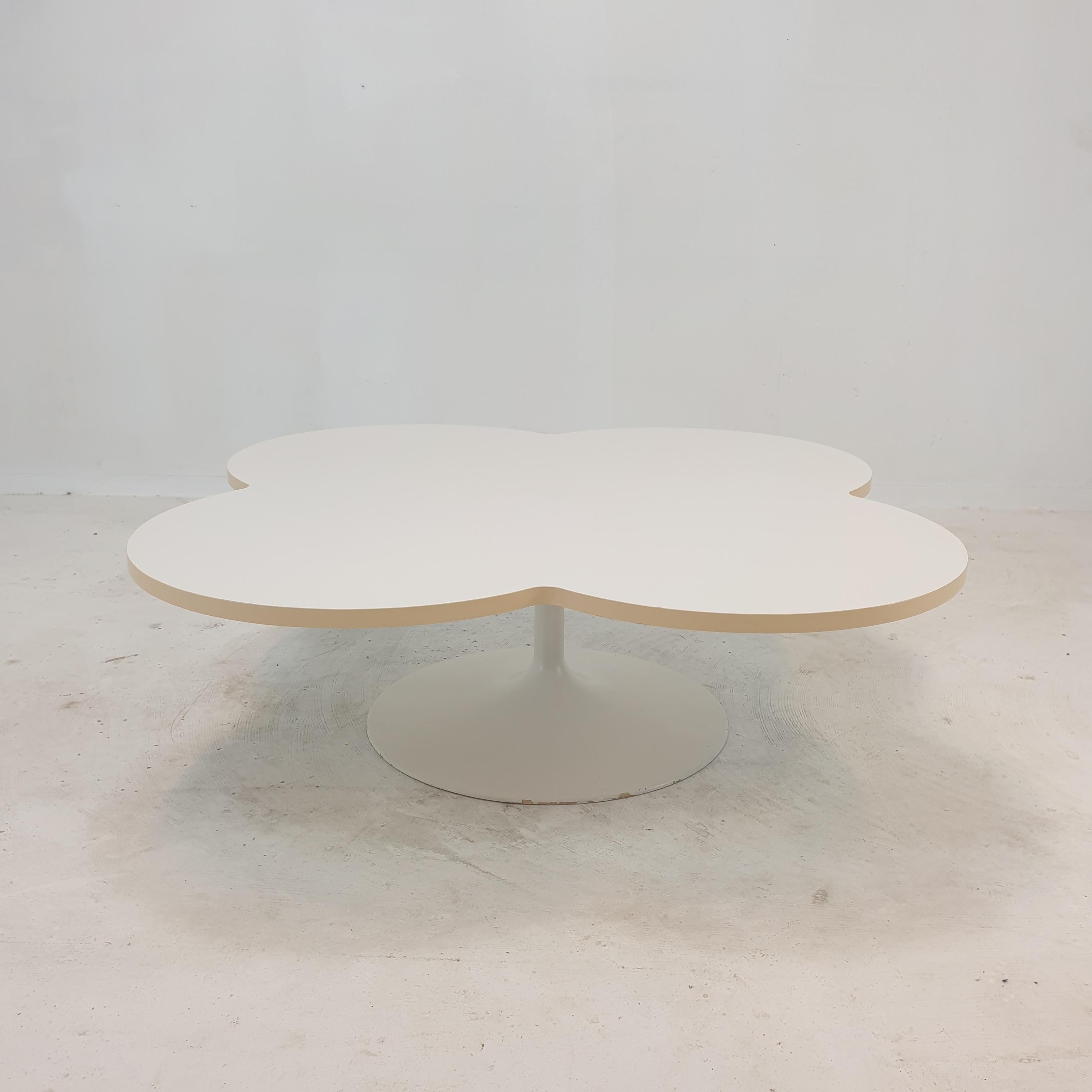 Mid-Century Modern Flower Coffee Table by Kho Liang le for Artifort, 1960s For Sale