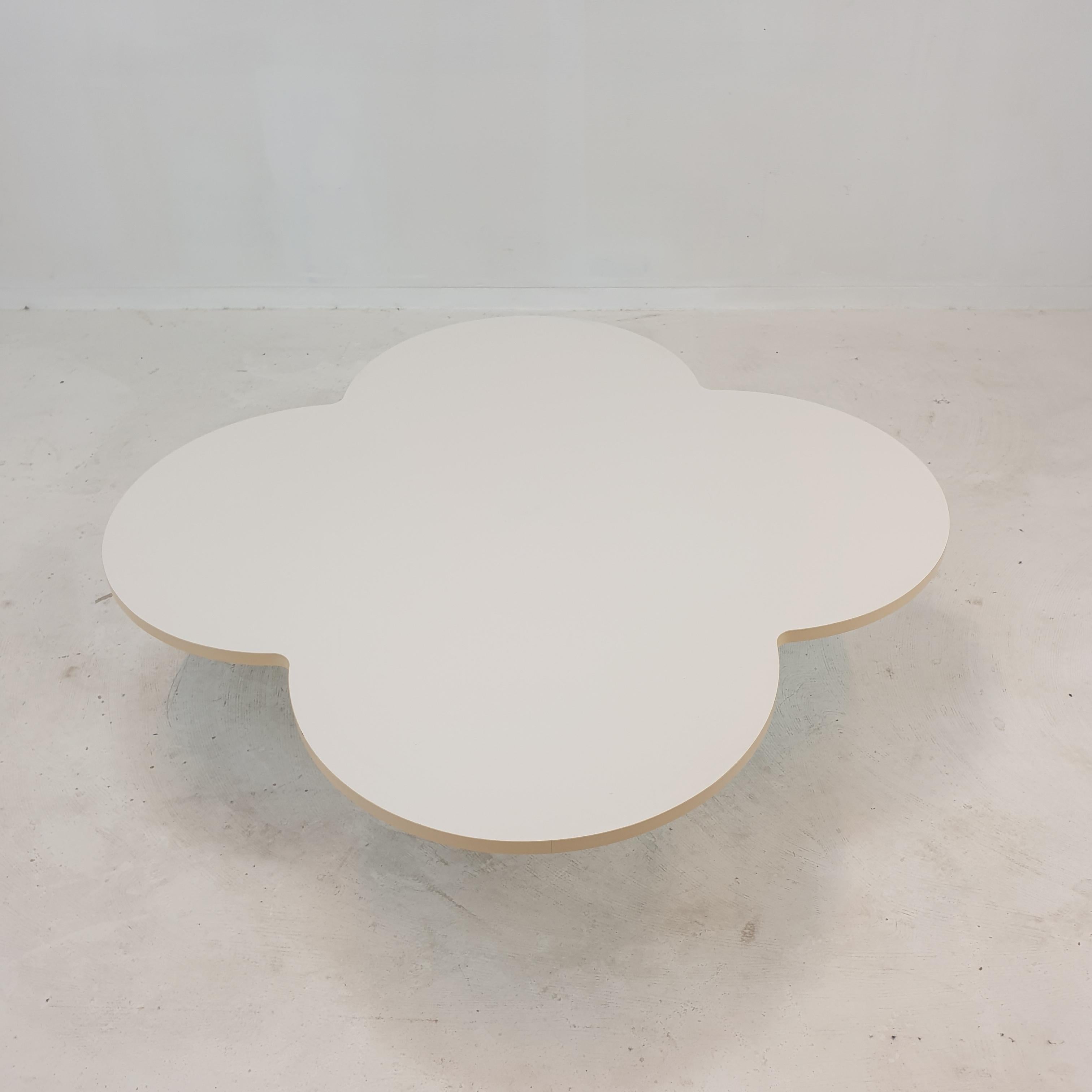 Mid-20th Century Flower Coffee Table by Kho Liang le for Artifort, 1960s For Sale