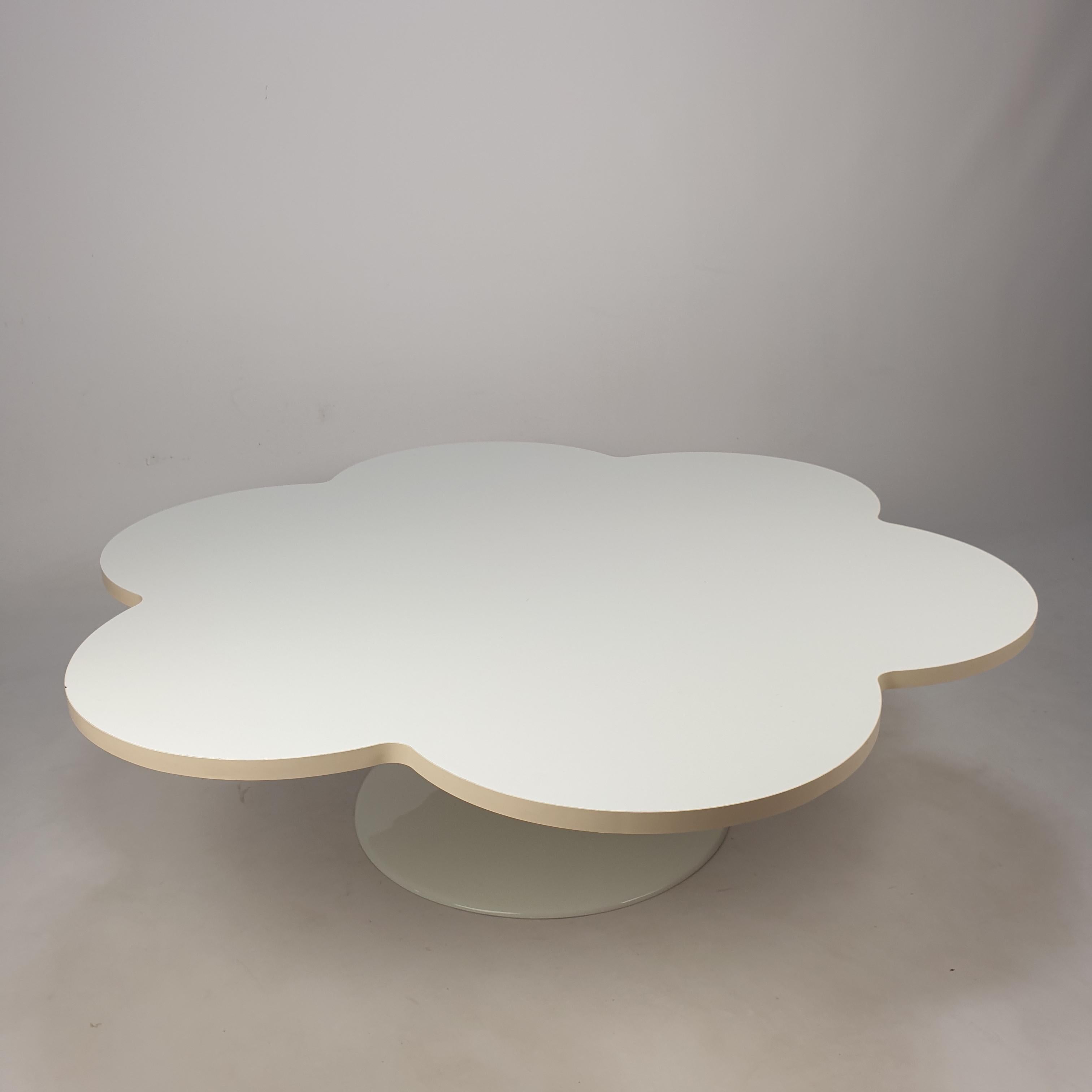 Polyester Flower Coffee Table by Kho Liang le for Artifort, 1960s