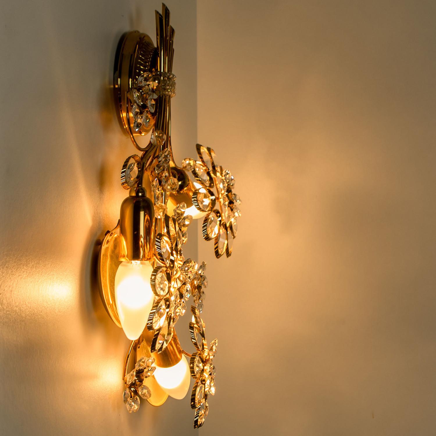 Flower Crystal and Brass Wall Sconce by Palwa, 1960s, Germany For Sale 1