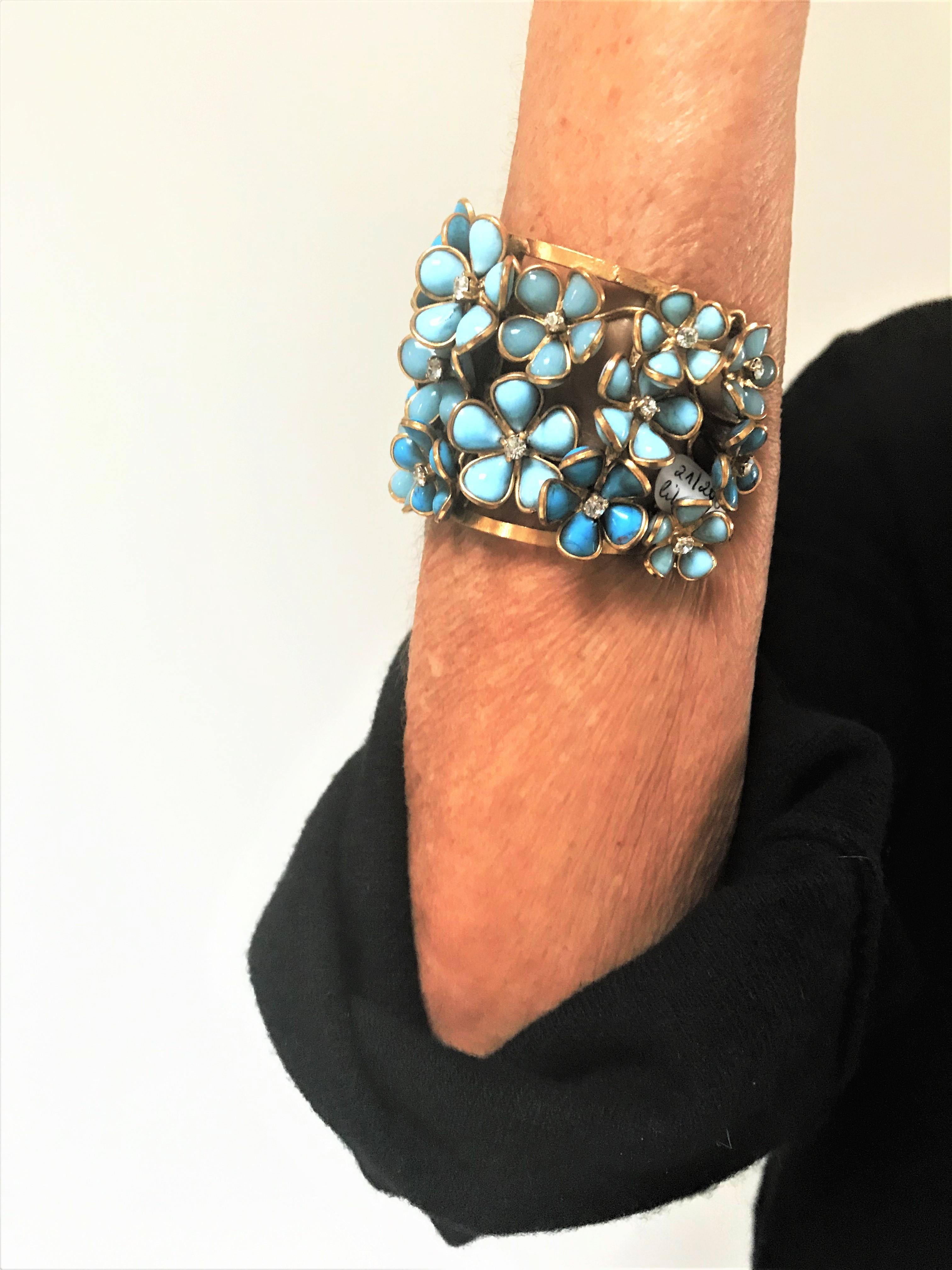 Flower open bracelet with many Gripoix flowers and rhinestones, gold plated 2