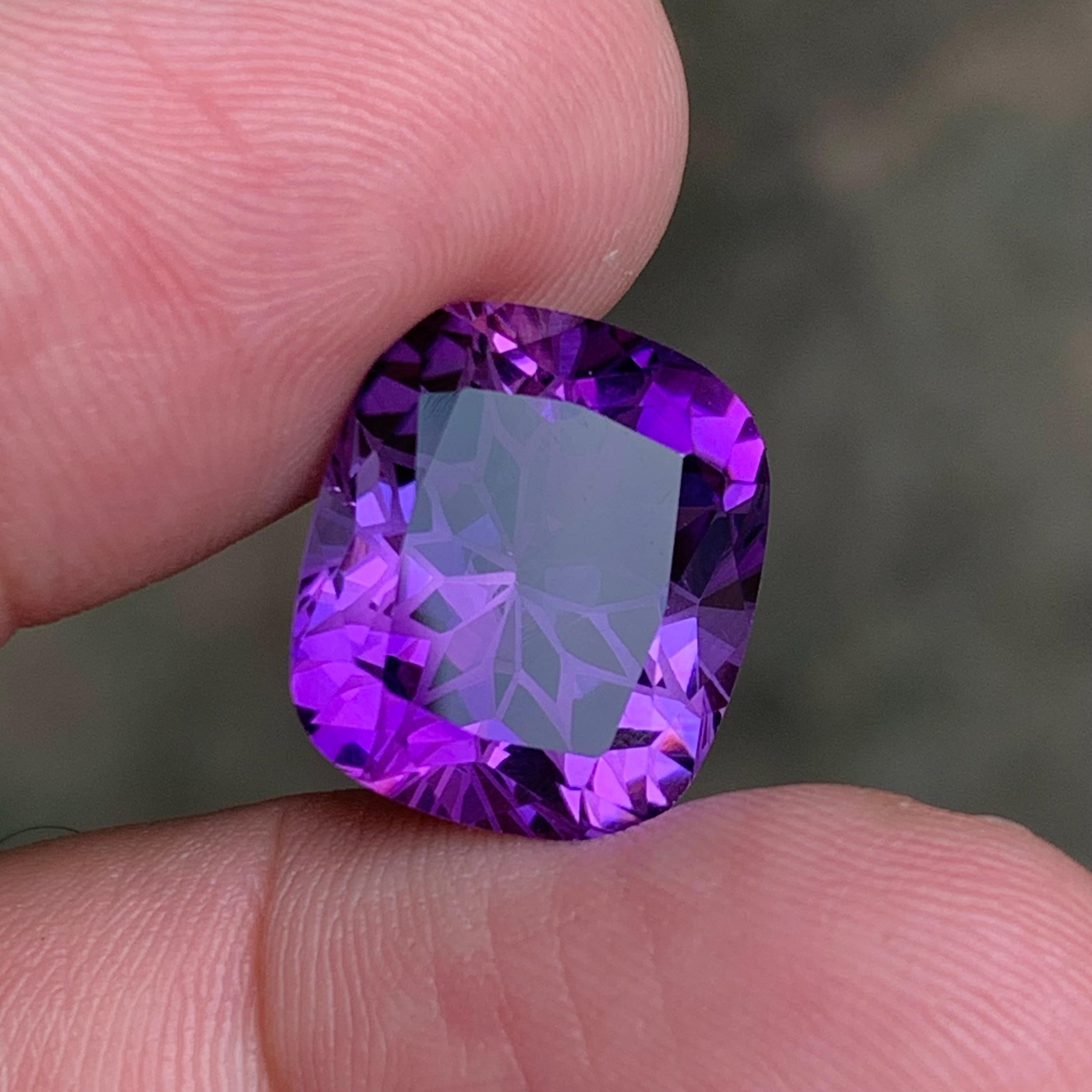 Flower Cut Purple Natural Amethyst Pendant Loose Gemstone 10.90 Ct for Jewelry For Sale 4