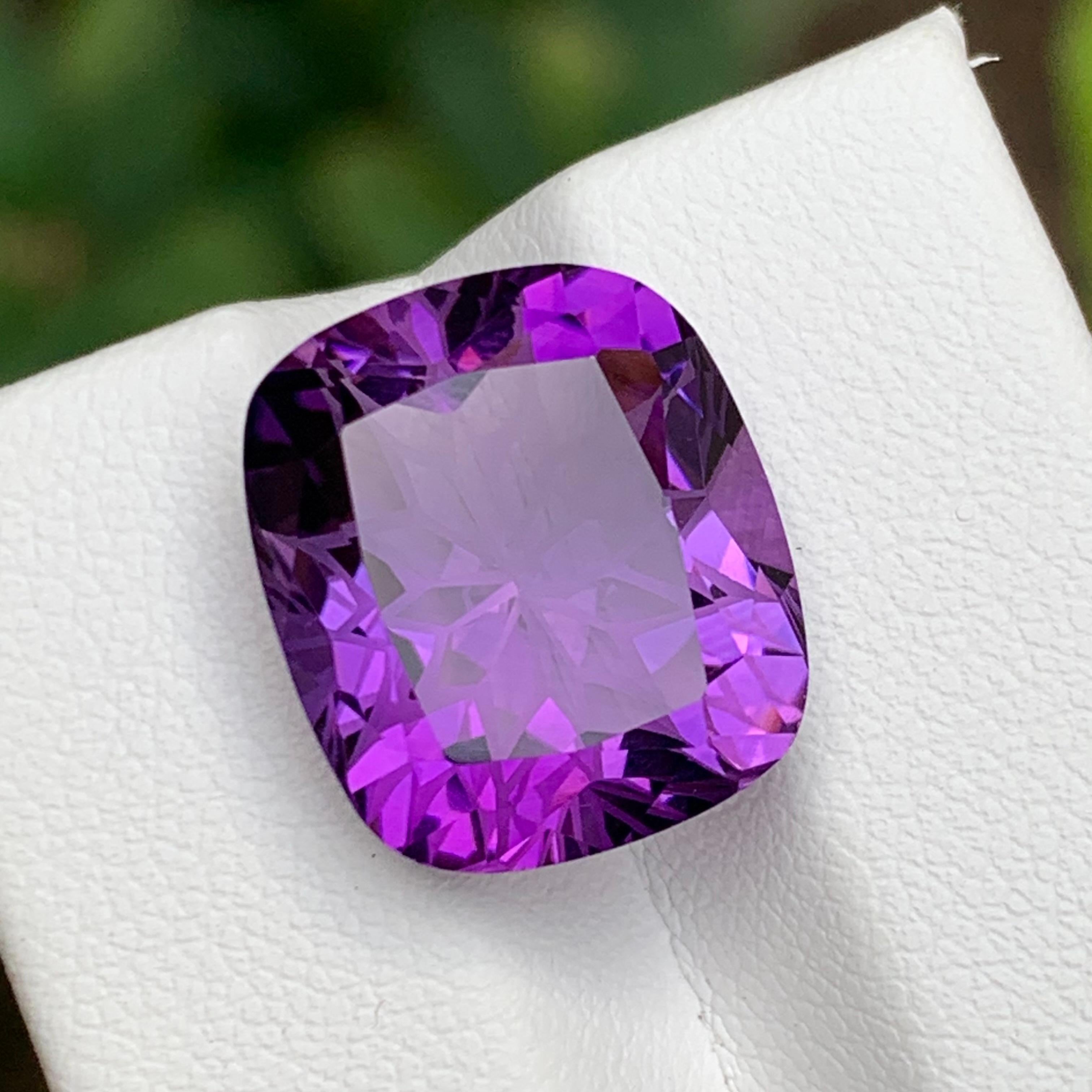 Contemporary Flower Cut Purple Natural Amethyst Pendant Loose Gemstone 10.90 Ct for Jewelry For Sale