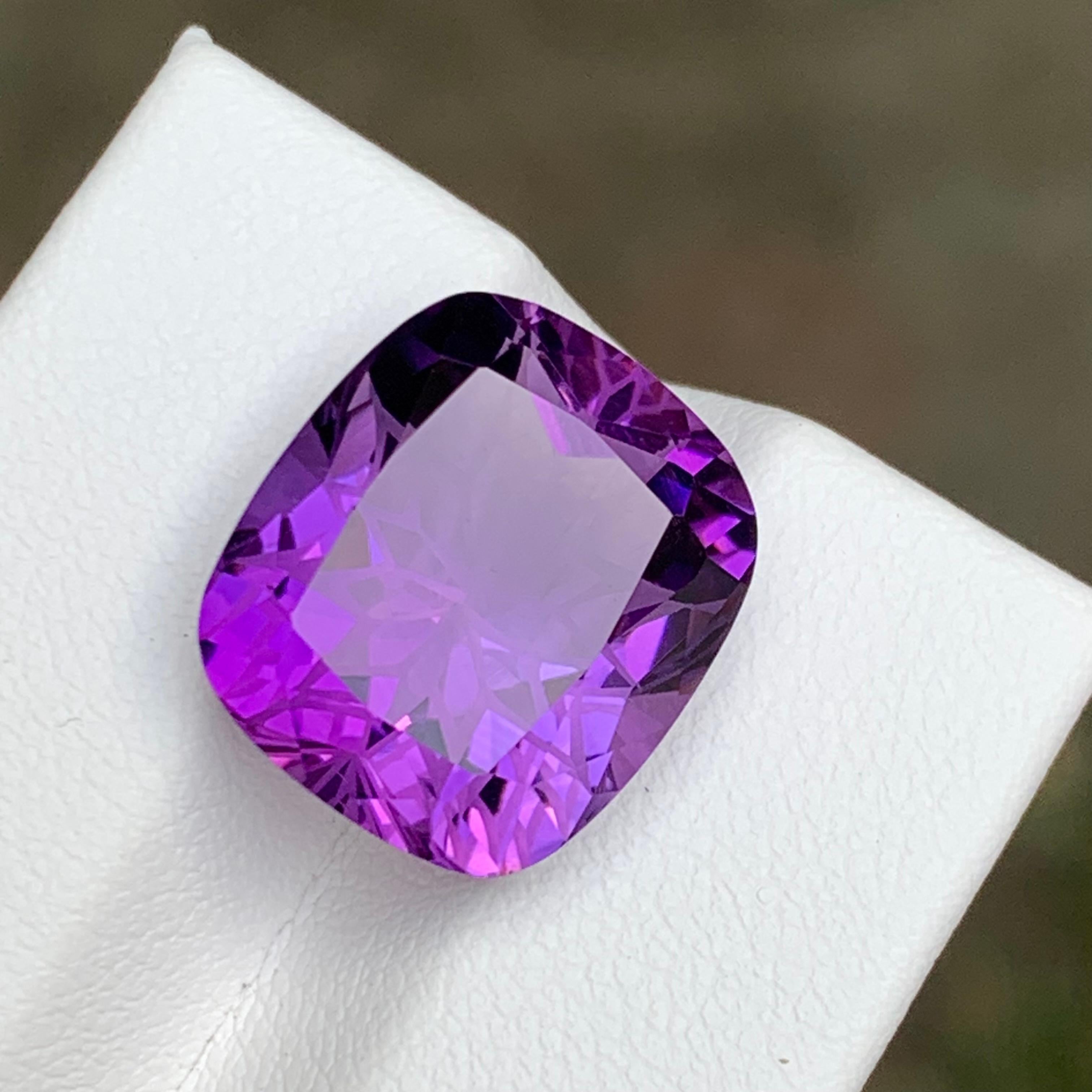 Flower Cut Purple Natural Amethyst Pendant Loose Gemstone 10.90 Ct for Jewelry In New Condition For Sale In Peshawar, PK