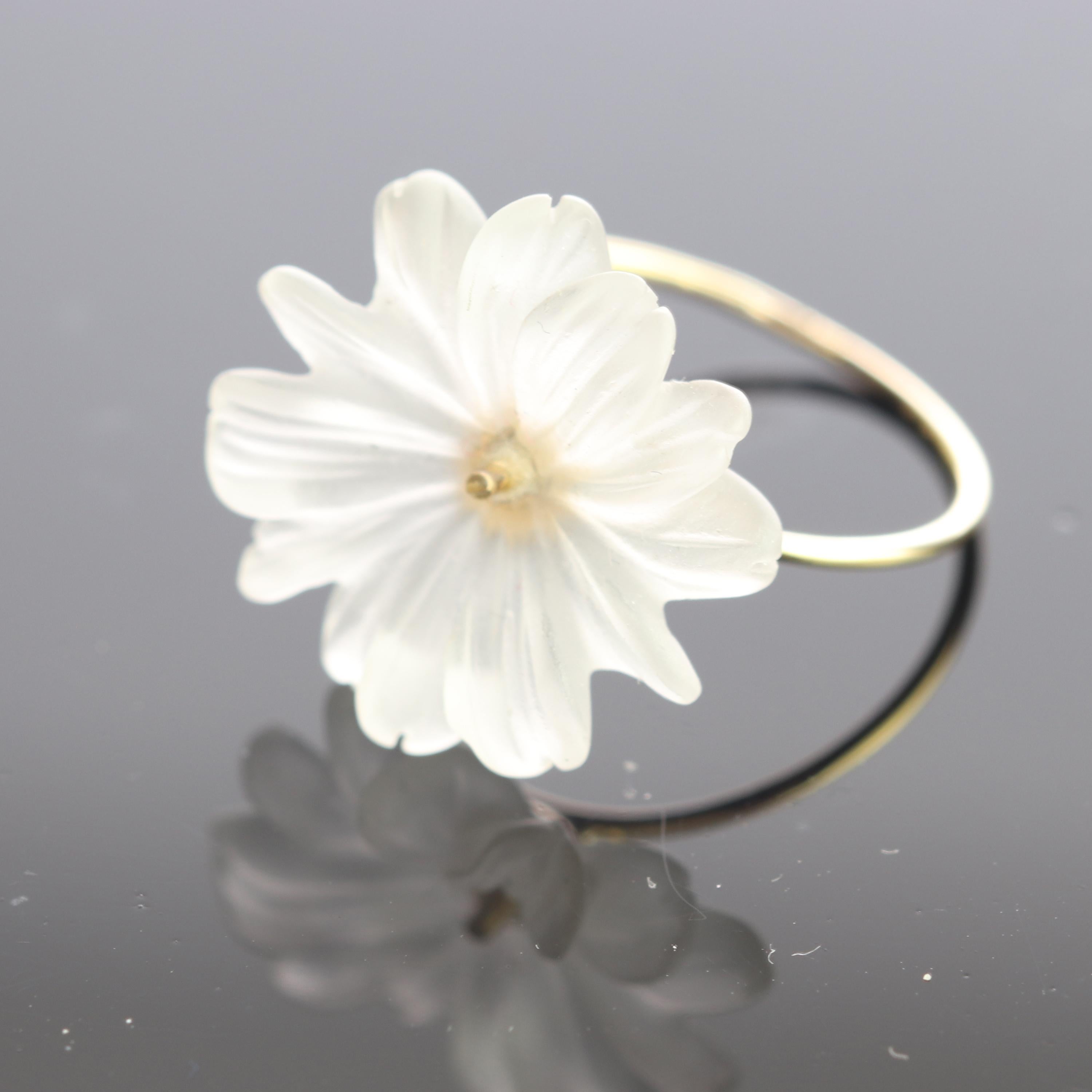 Mixed Cut Flower Daisy Rock Crystal Carved 9 Karat Yellow Gold Handmade Italian Ring For Sale