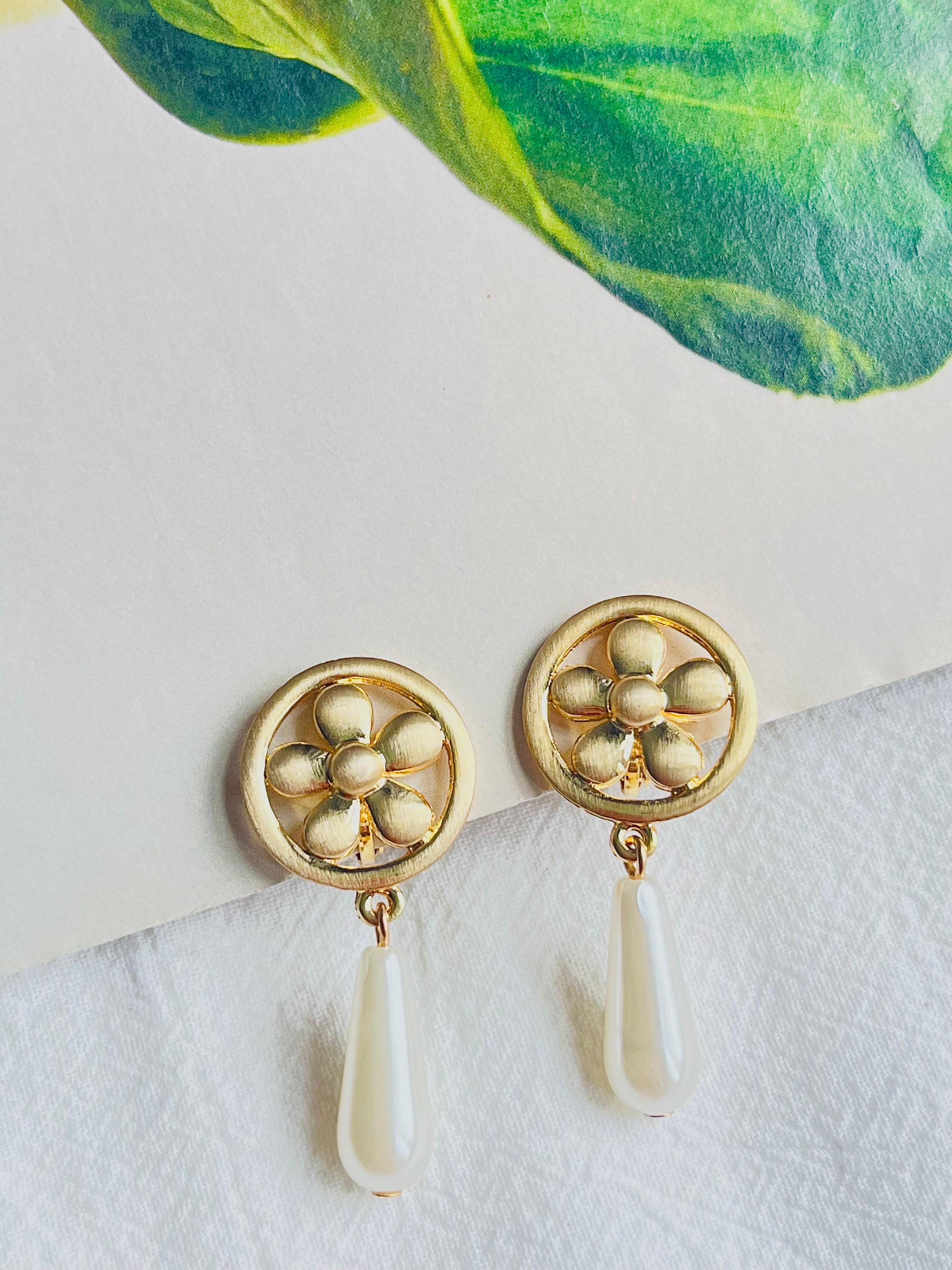 Art Nouveau Flower Daisy Round Openwork Long Water Drop White Pearl Gold Clip On Earrings