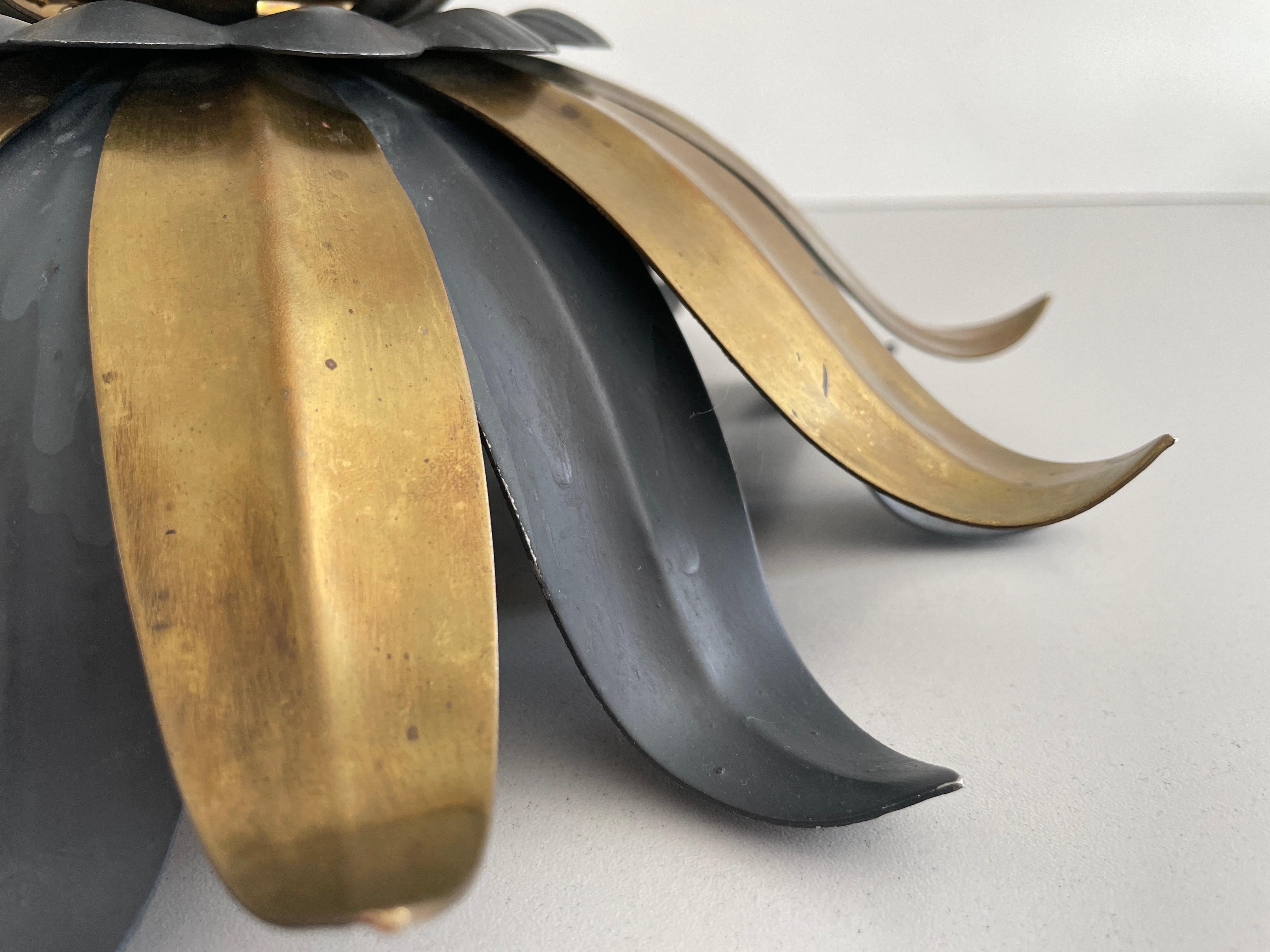 Lampada da soffitto a incasso in ottone nero Flower Design, anni '70, Germania in vendita 1
